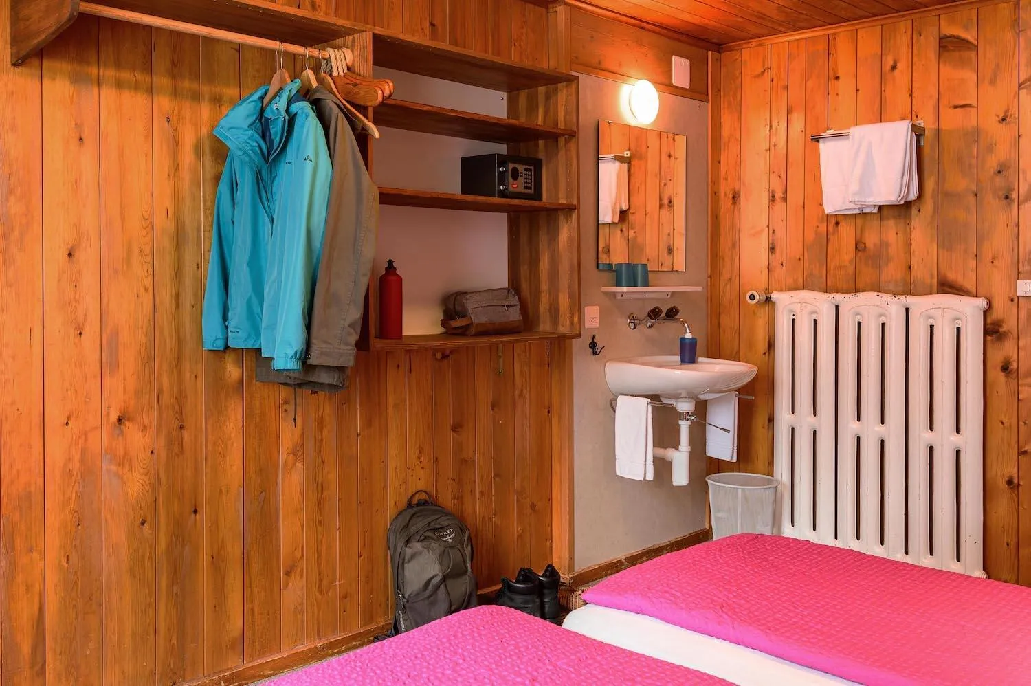 Decorative detail, Bed in Hotel Alpenblick