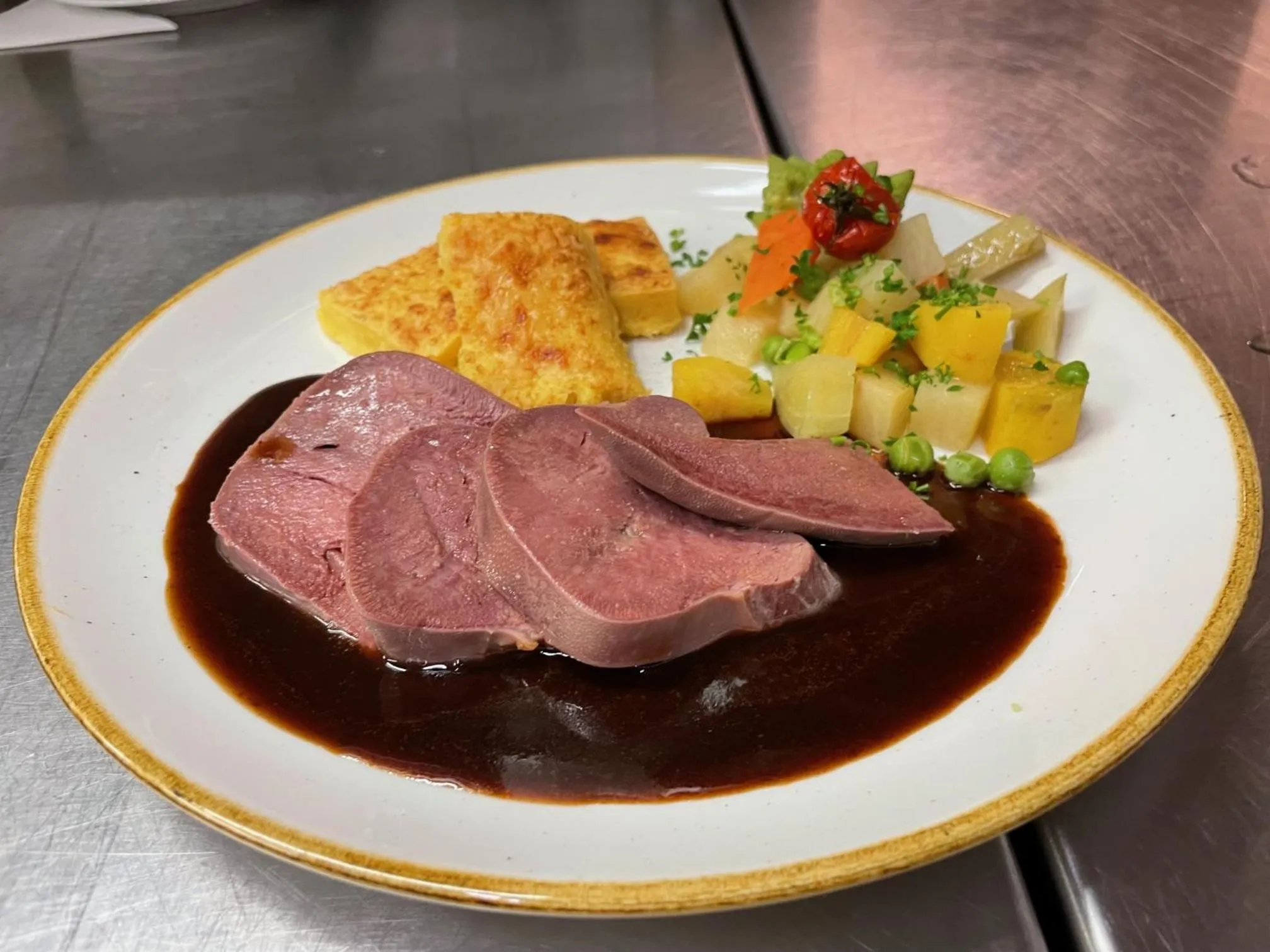 Restaurant/places to eat in Hotel Alpenblick