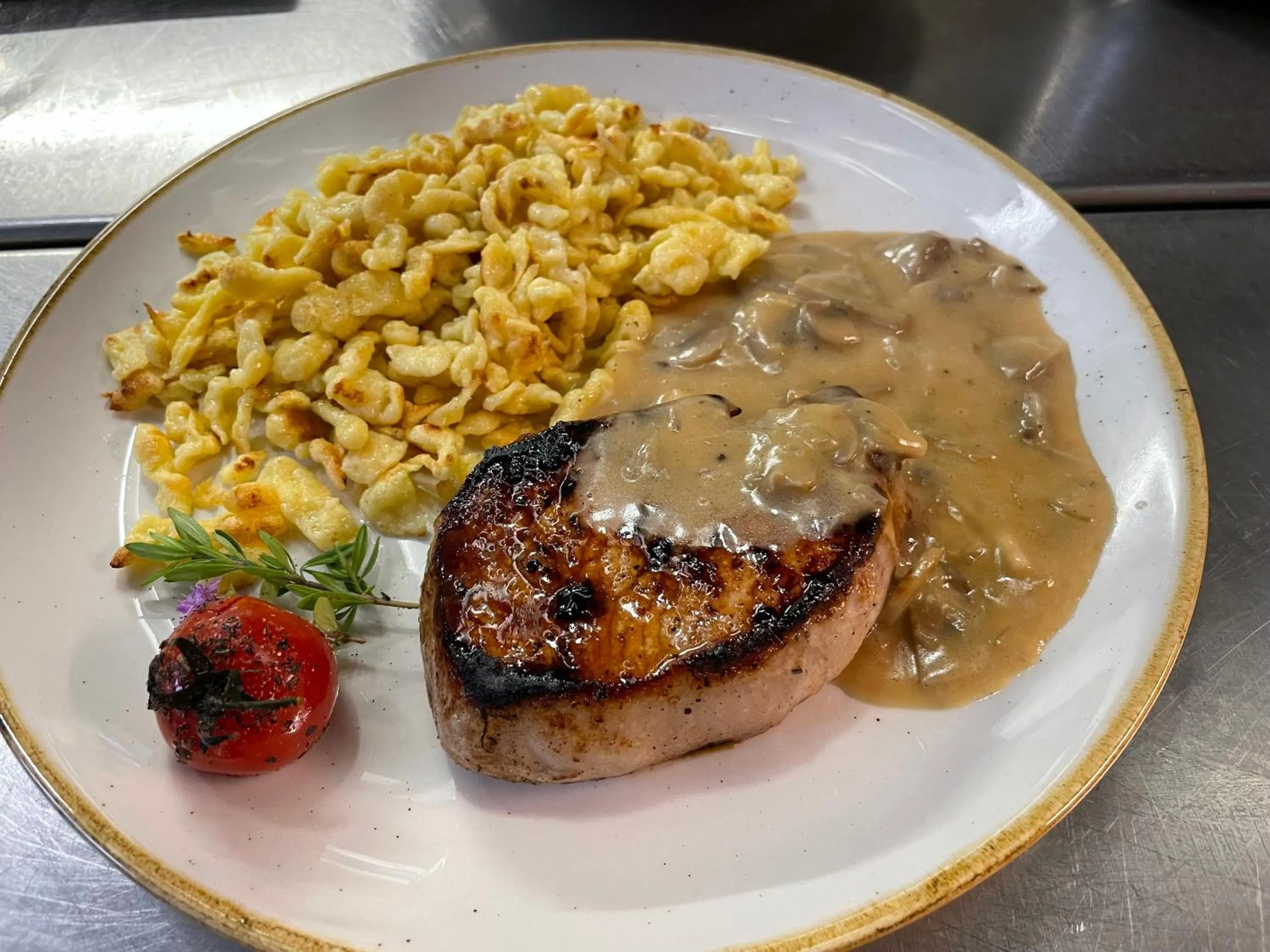 Restaurant/places to eat in Hotel Alpenblick