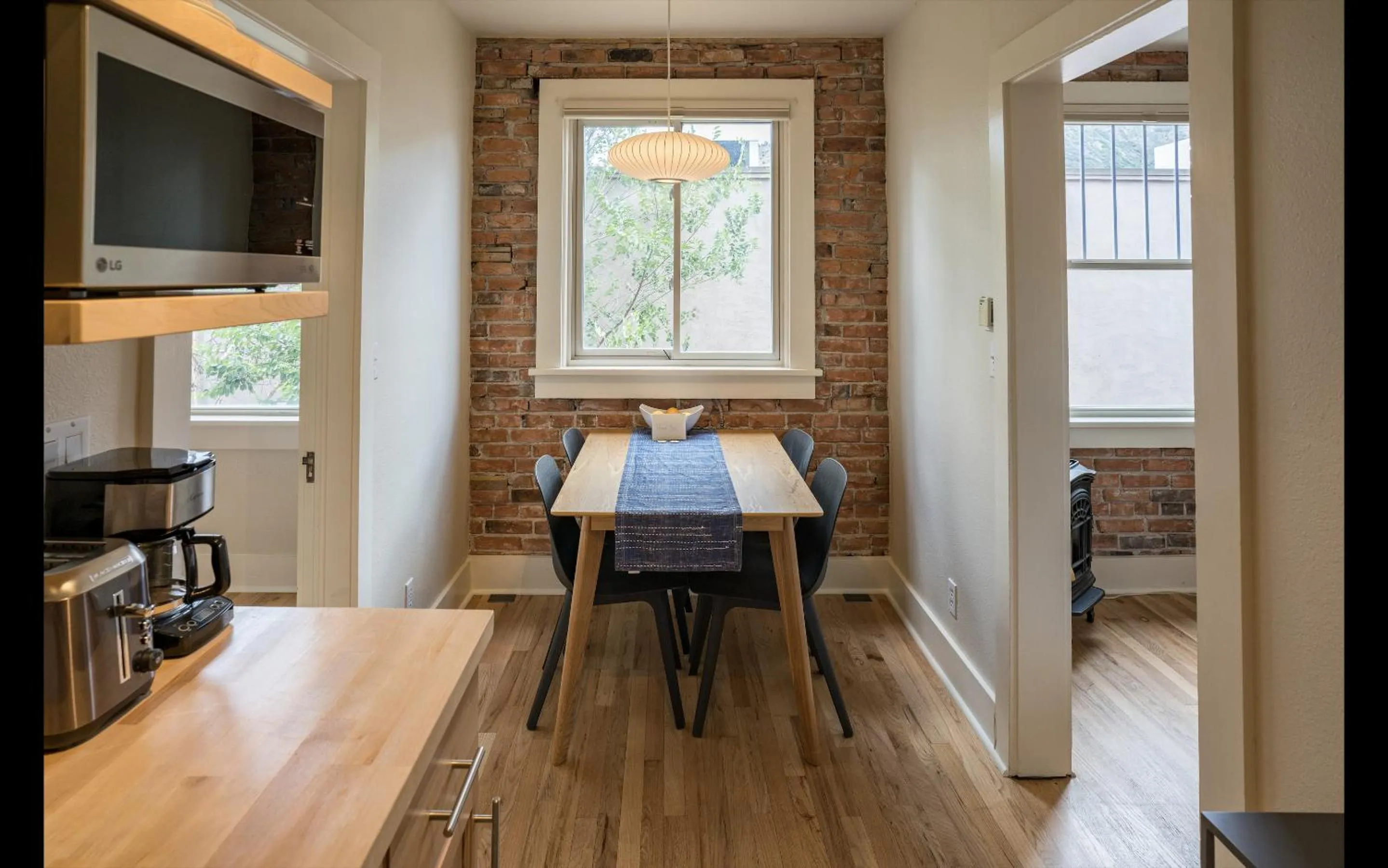 Kitchen or kitchenette in Leland House Suites of Durango