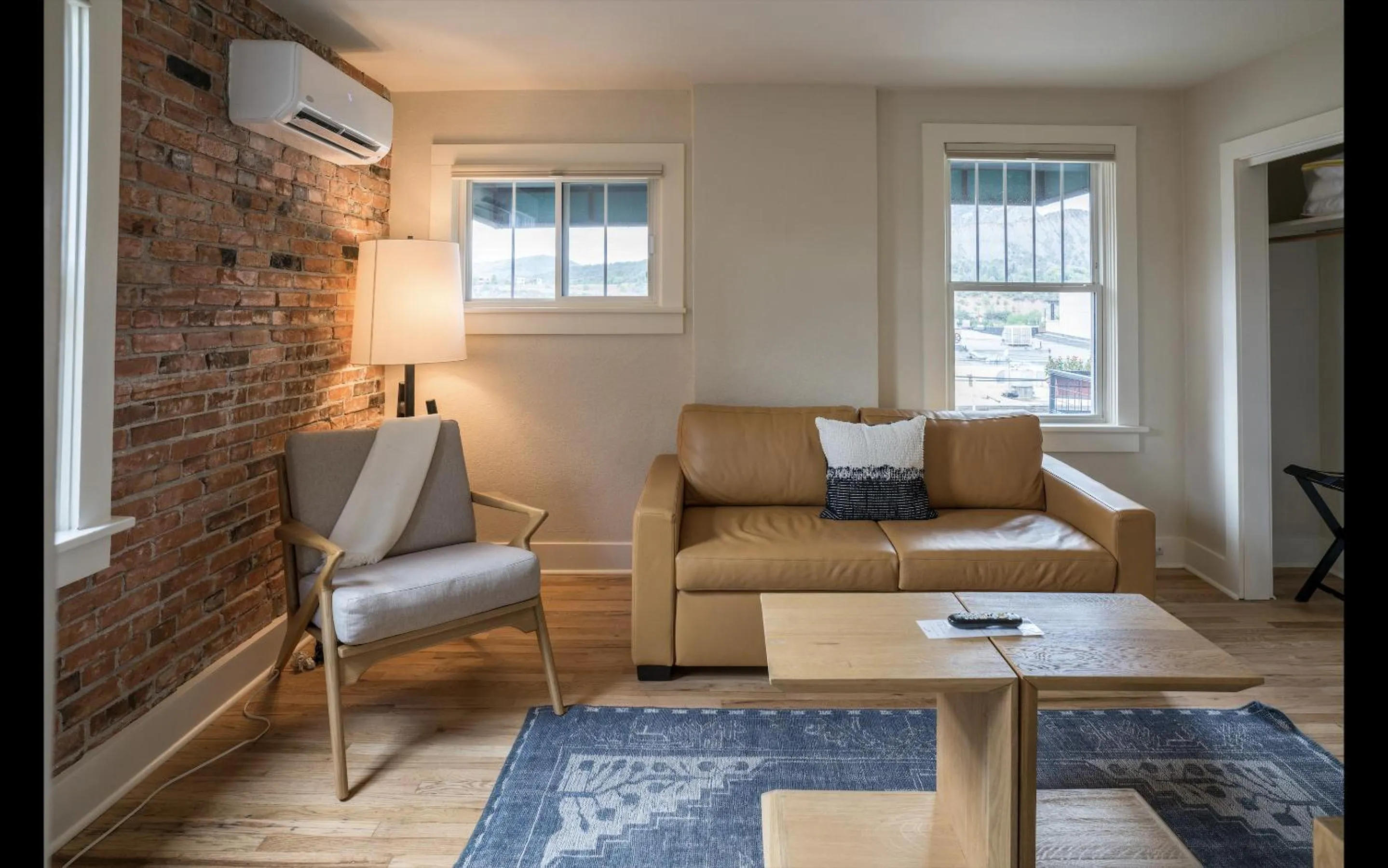 Living room in Leland House Suites of Durango