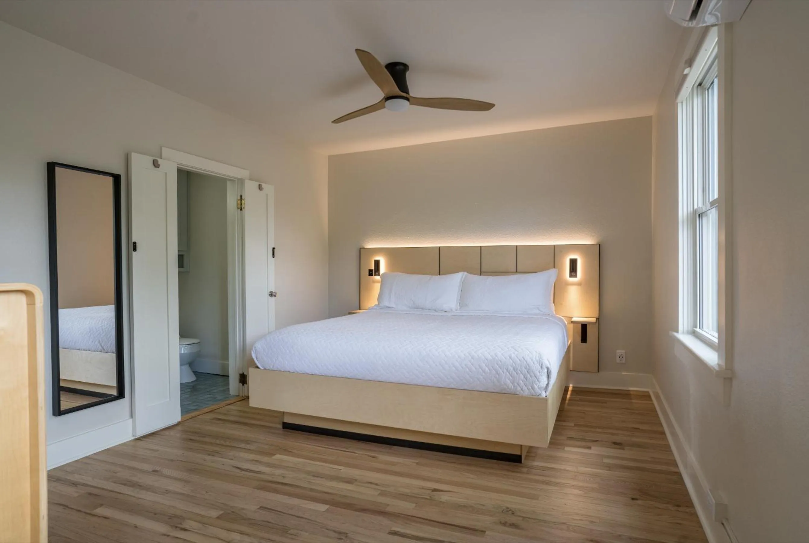 Bedroom, Bed in Leland House Suites of Durango