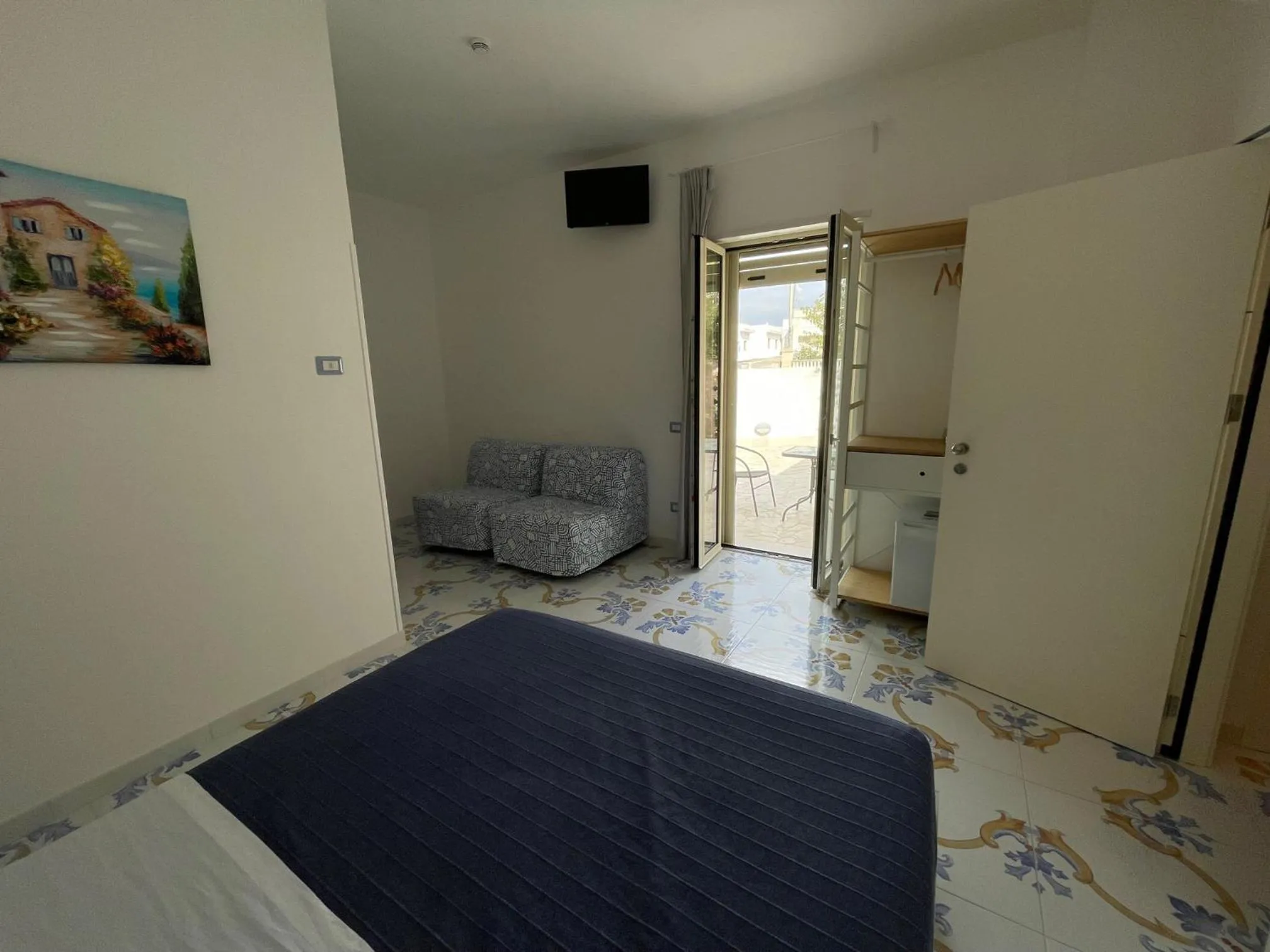 TV and multimedia in Acquadamare B&B