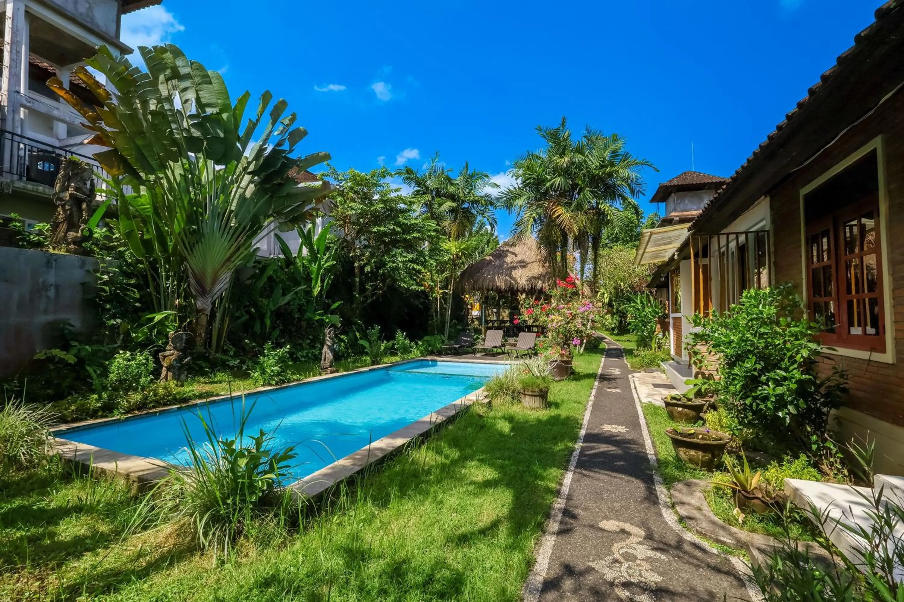 Swimming pool in Taman Lituhayu Cottages Ubud