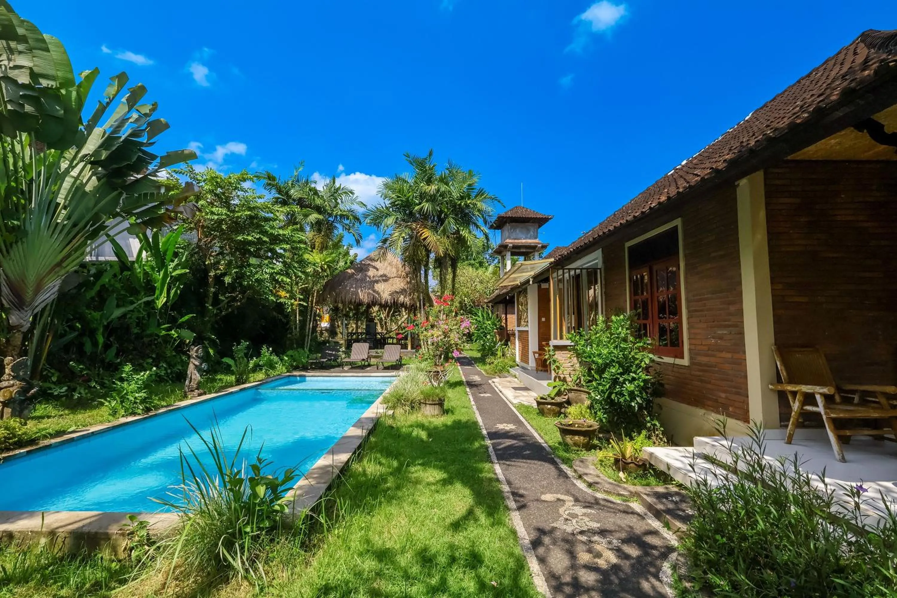 Swimming pool in Taman Lituhayu Cottages Ubud