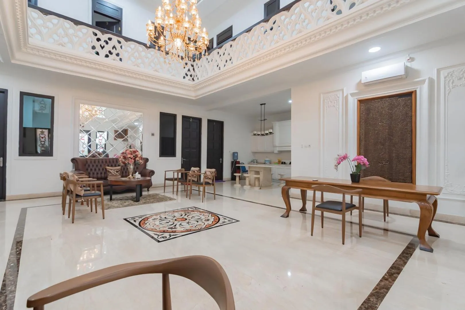 Facade/entrance in Family Homestay Syariah Cirebon Mitra RedDoorz