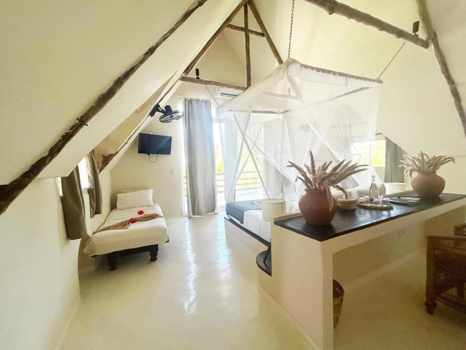 Bed in Kuwa Zanzibar