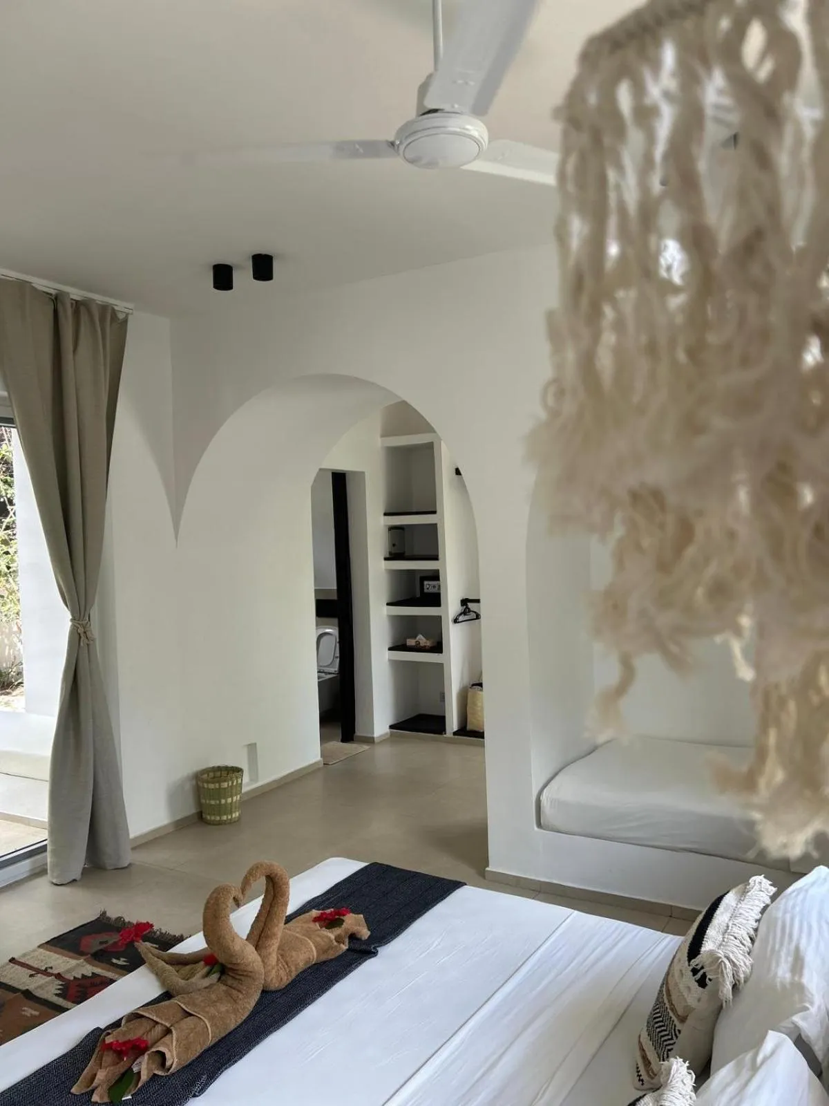 Bed in Kuwa Zanzibar