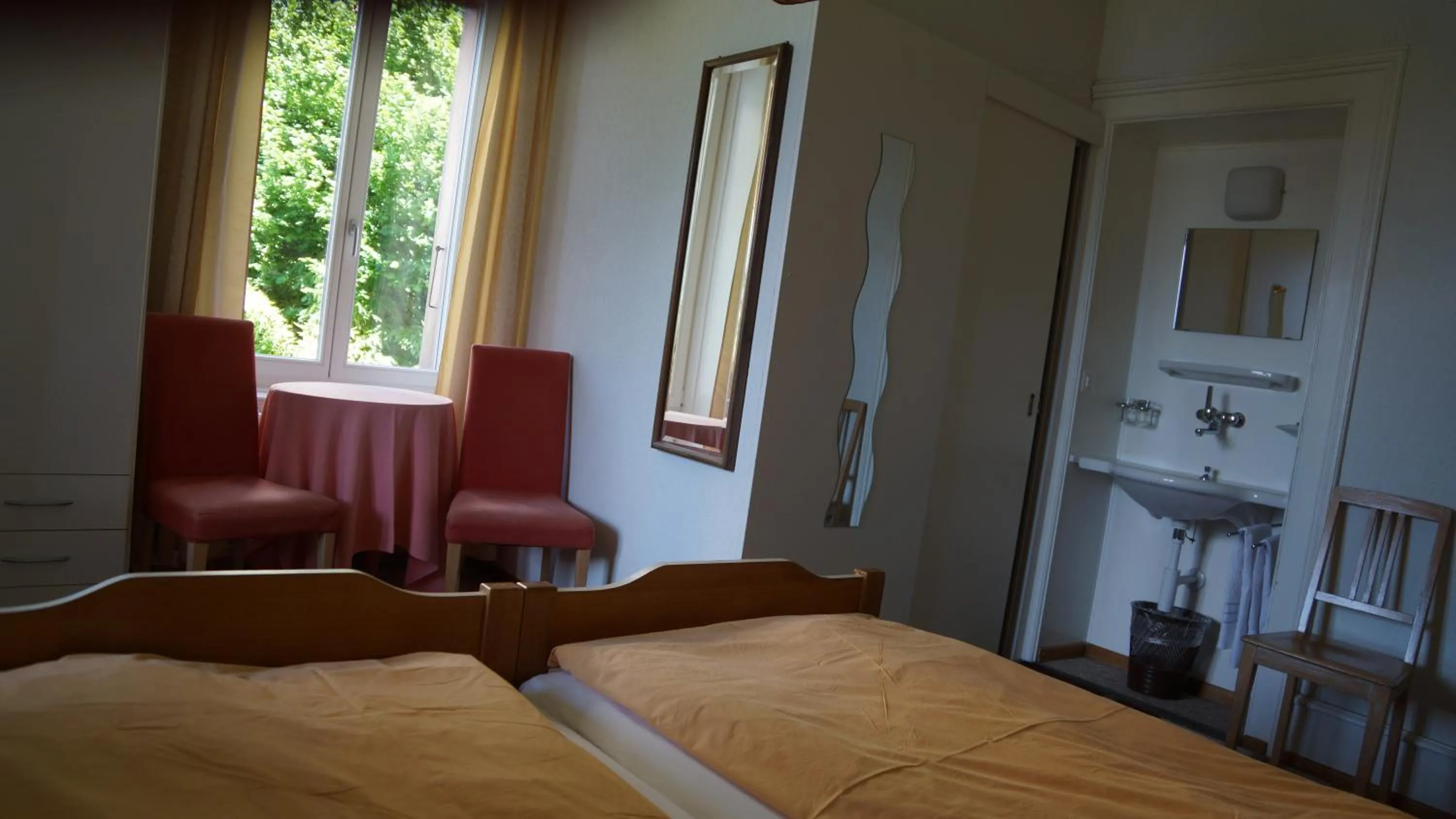 Photo of the whole room, Bed in Hotel Beatus