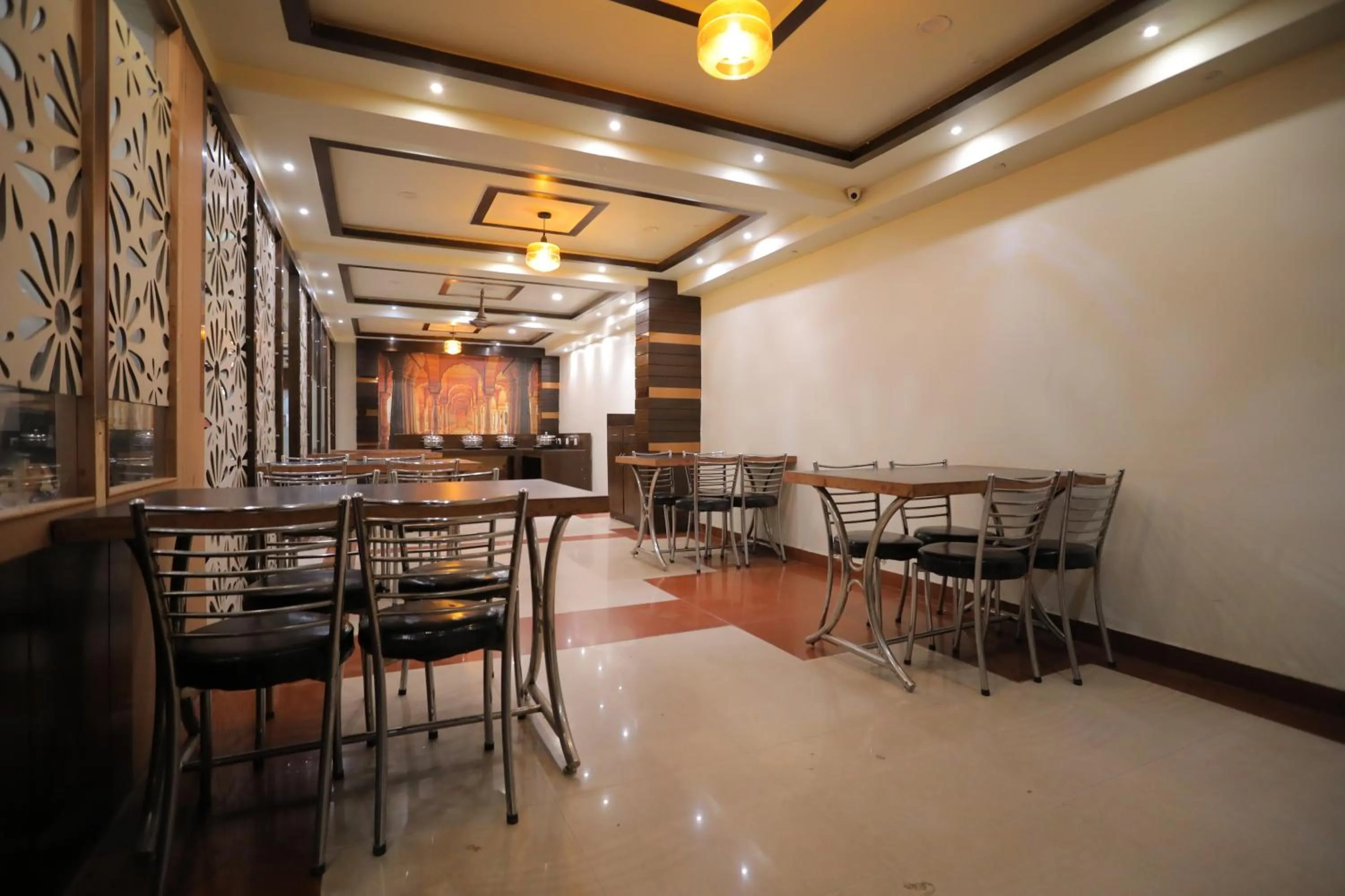 Restaurant/places to eat in Hotel Marygold By The Golden Taj Group & Hotels