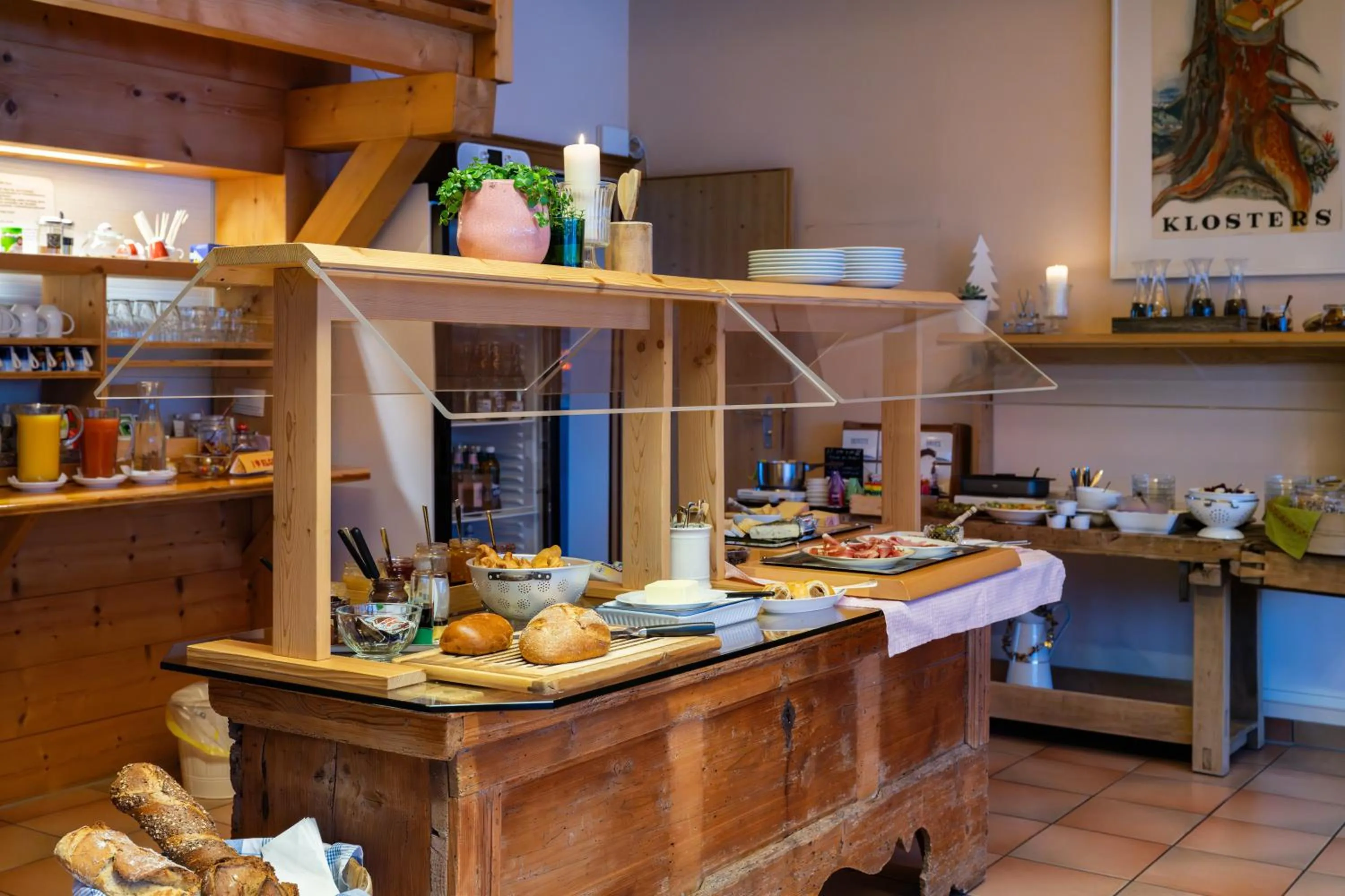 Breakfast in Sport-Lodge Klosters