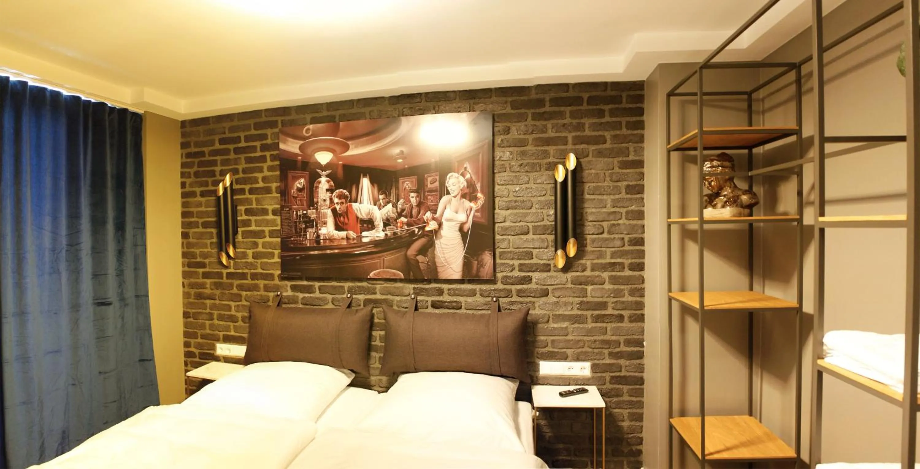 Bed in IQ Hotel Hannover