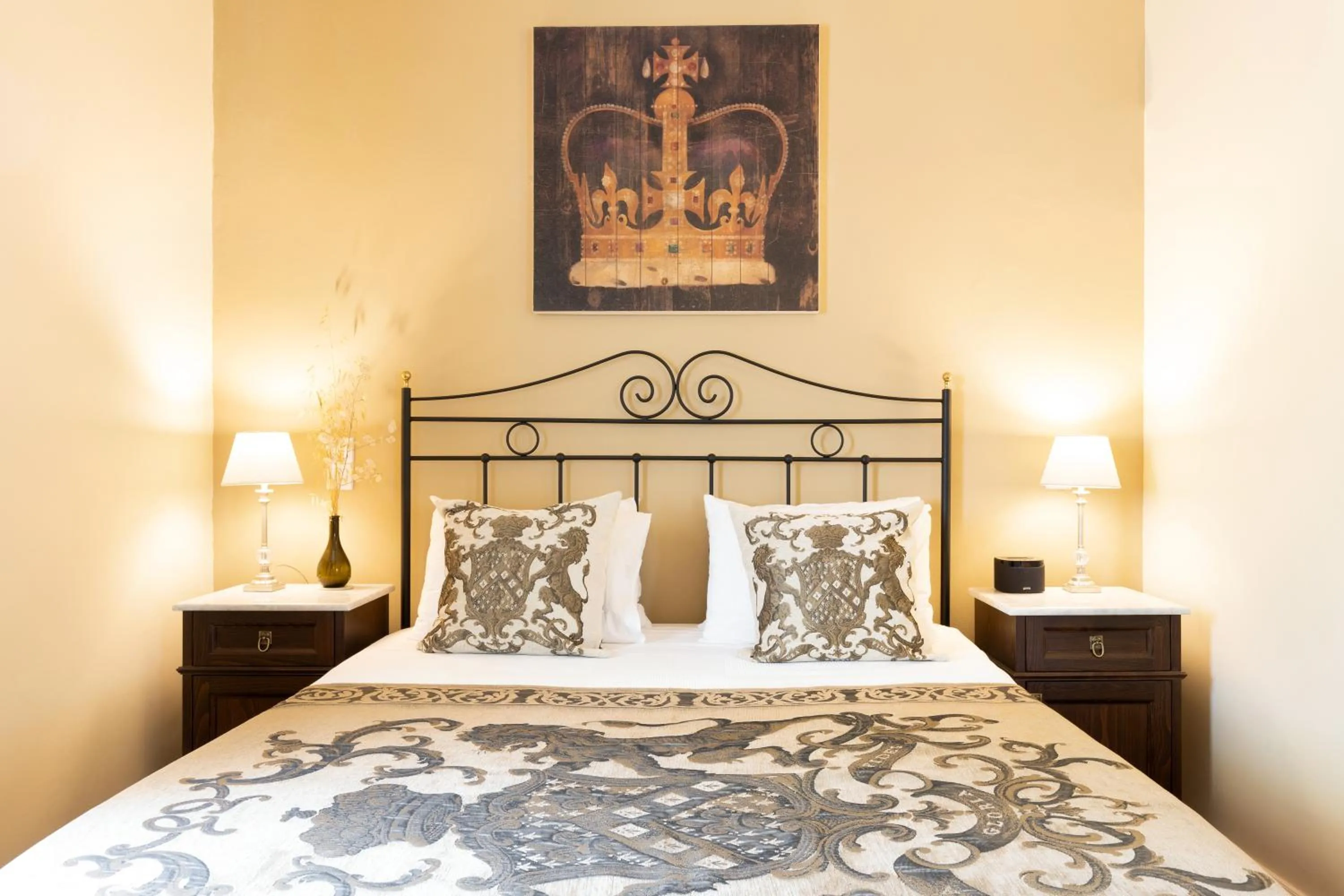 Bedroom, Bed in The Merchants House