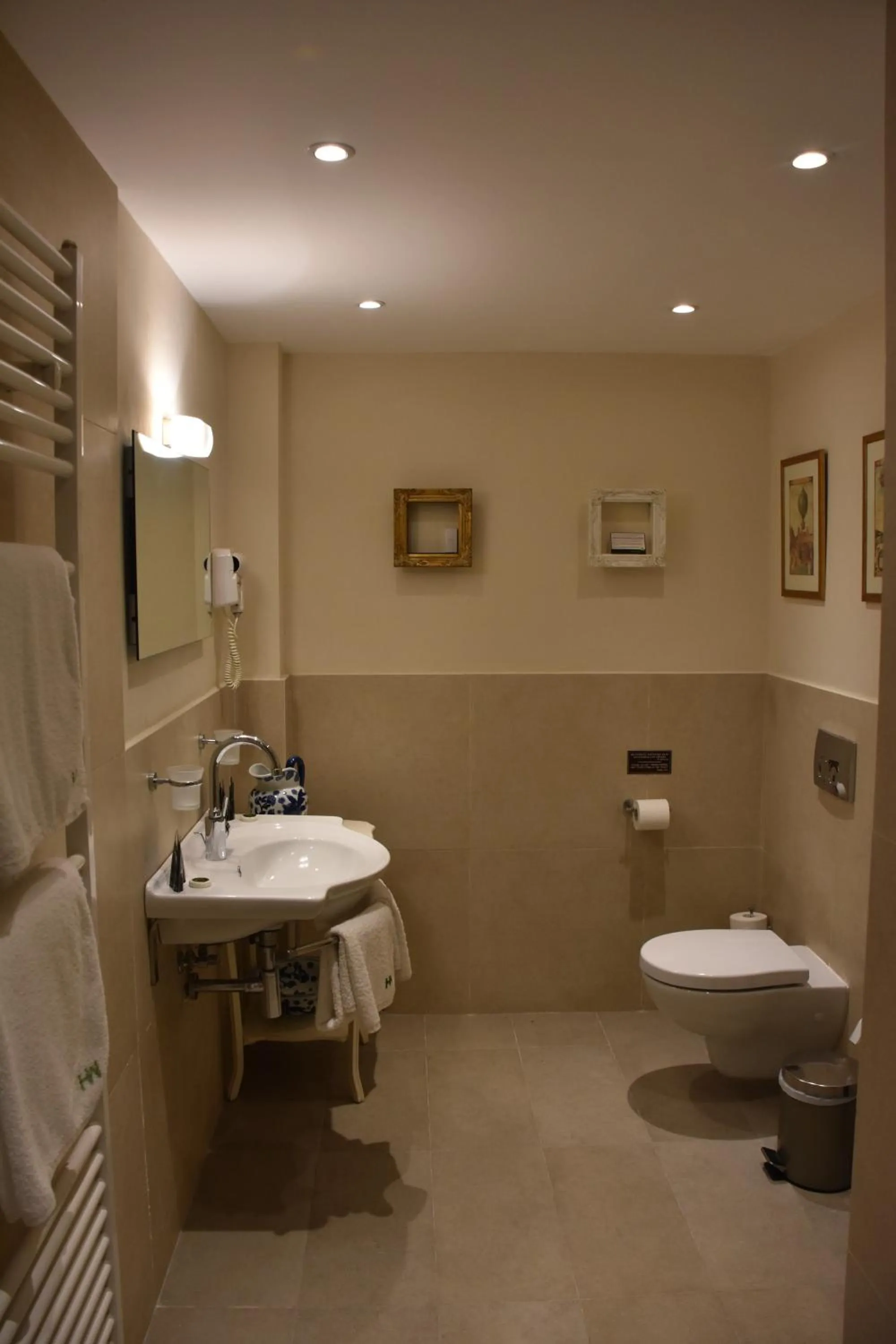 Bathroom in The Merchants House