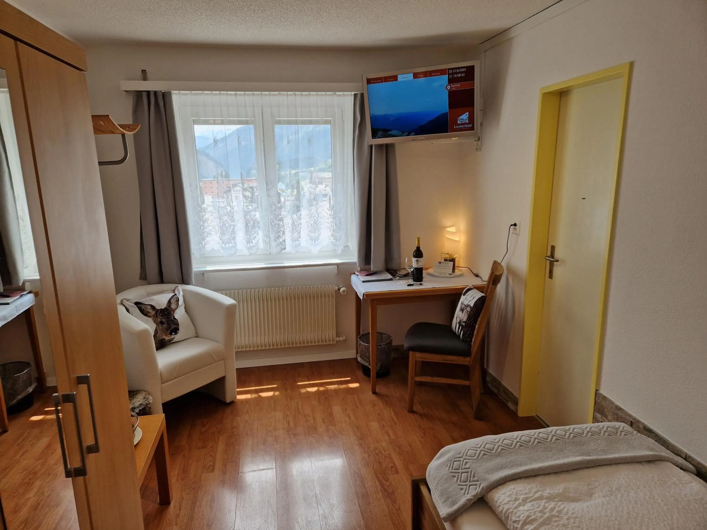 Bed in Hotel Paradis-Leukerbad-Therme