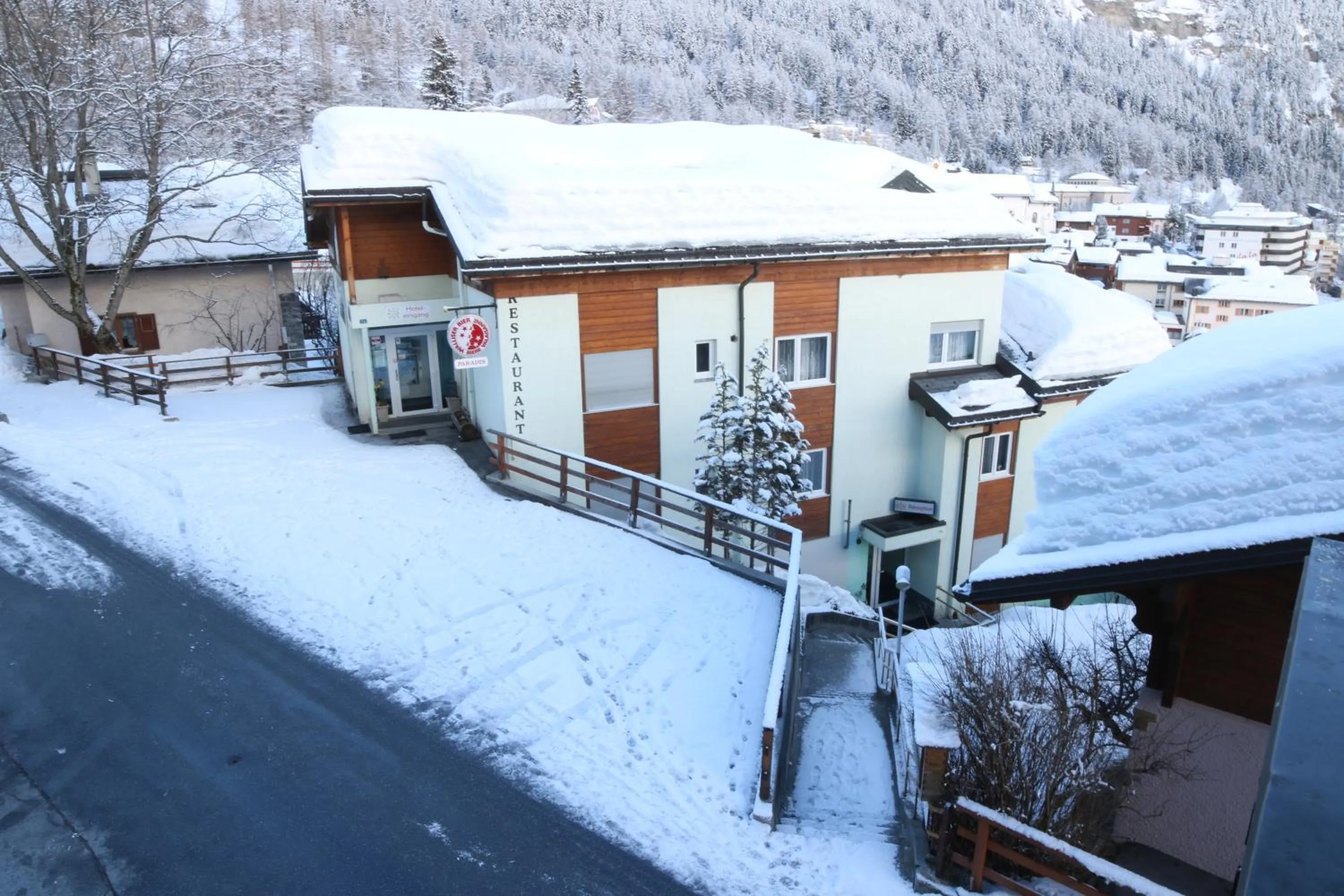 Property building in Hotel Paradis-Leukerbad-Therme