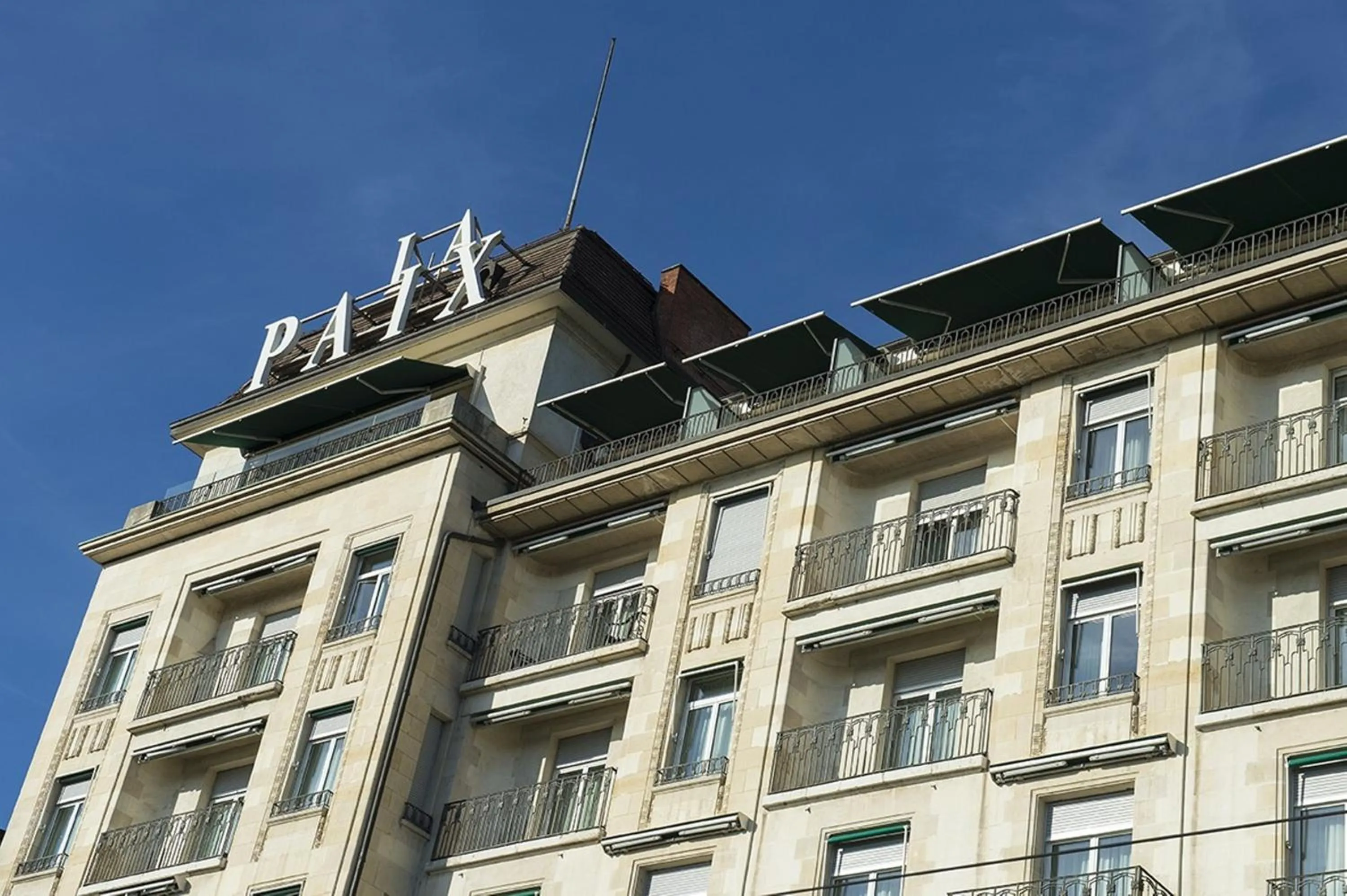 Property building in Hôtel de la Paix Lausanne