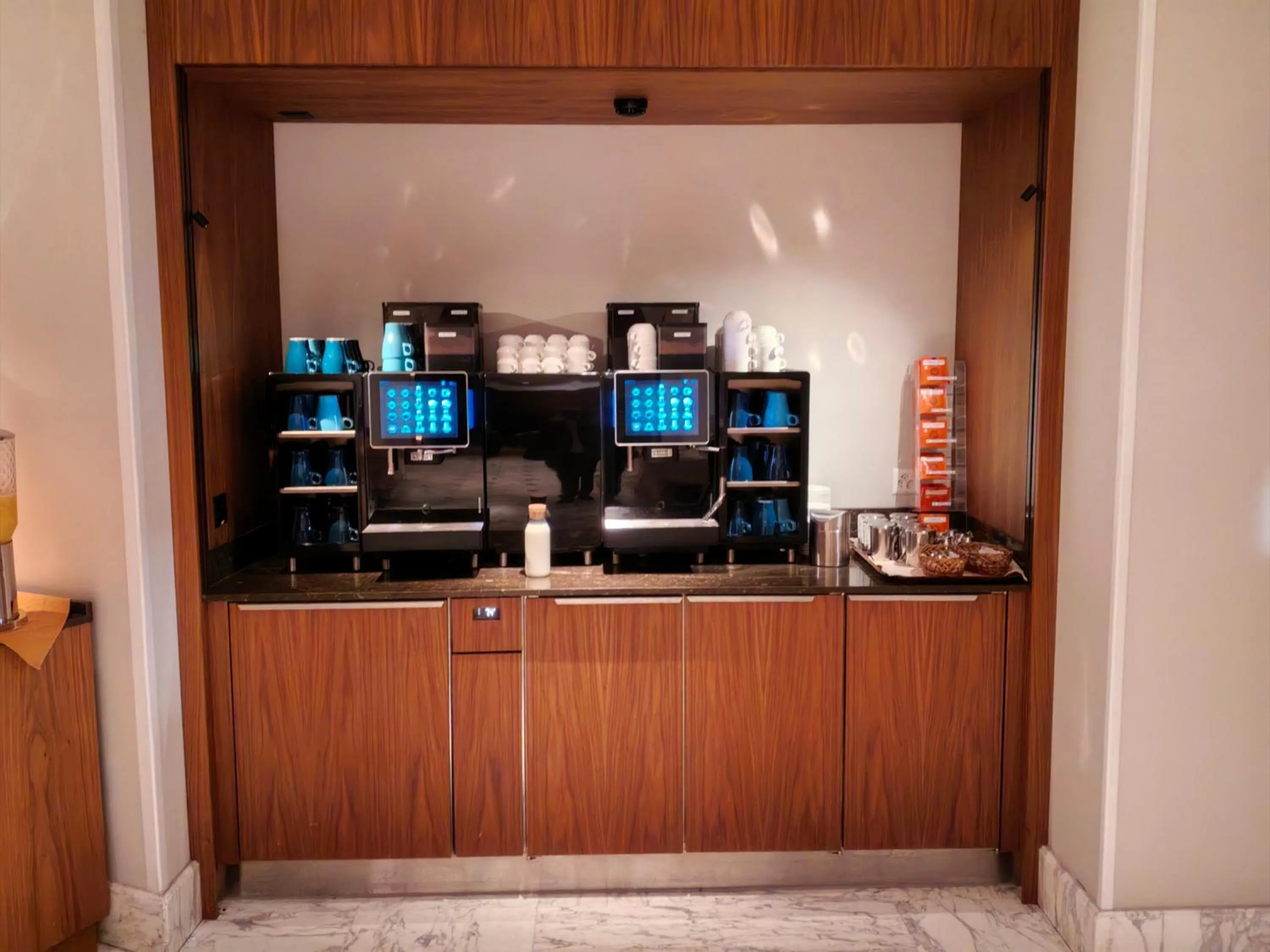 Breakfast in Hôtel de la Paix Lausanne