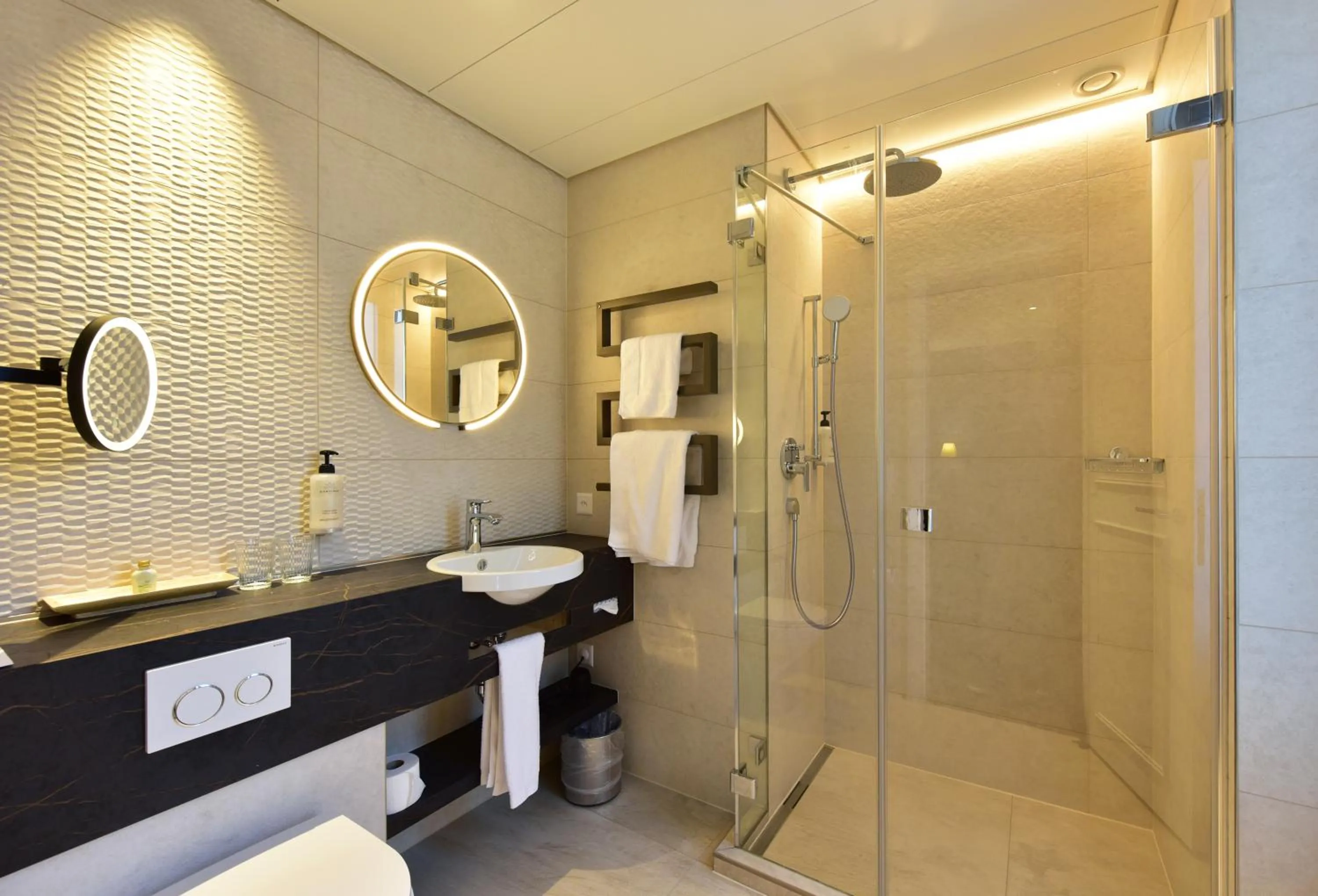 Bathroom in Hôtel de la Paix Lausanne