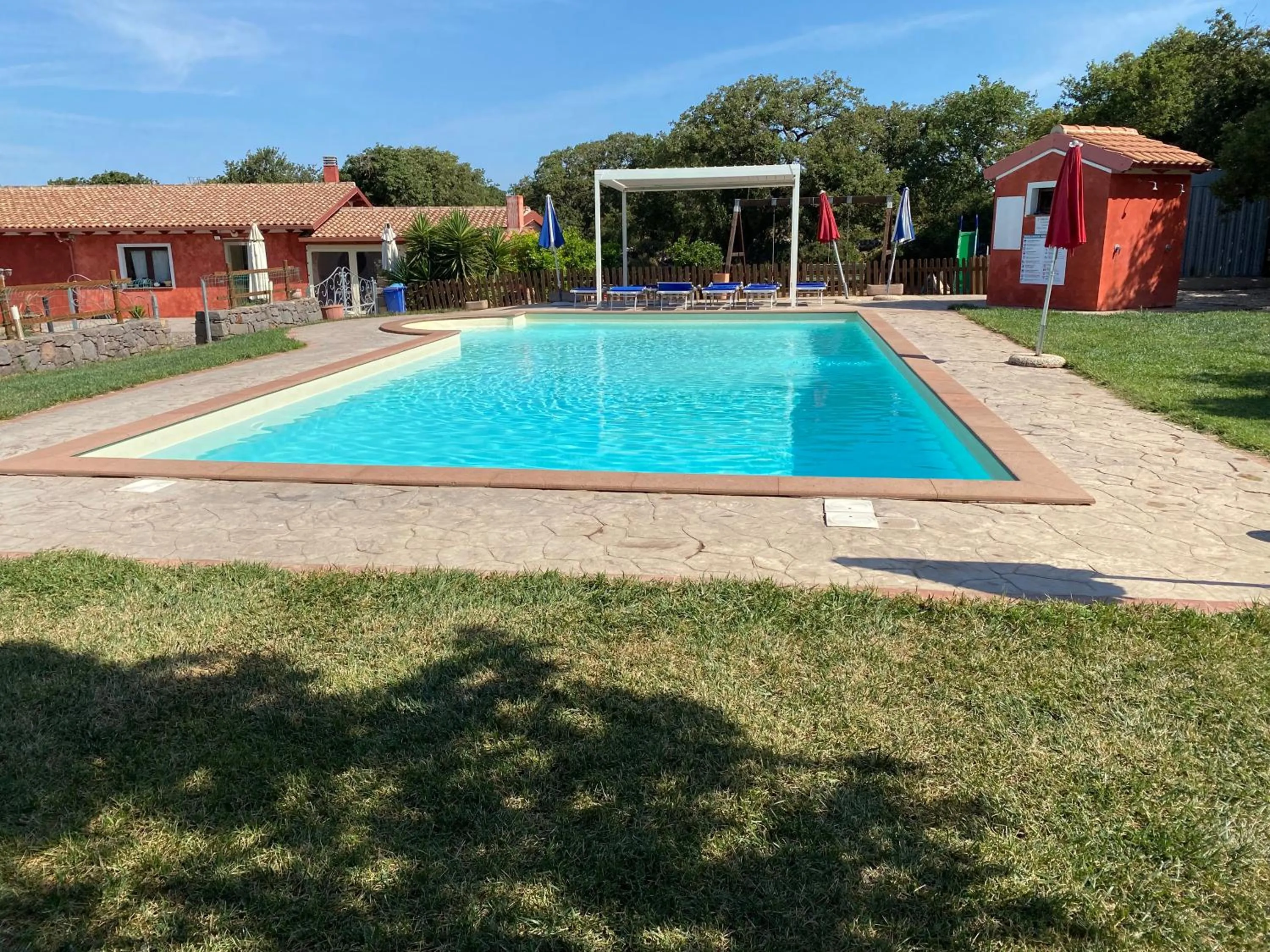 Swimming pool in Agriturismo Abbalughente
