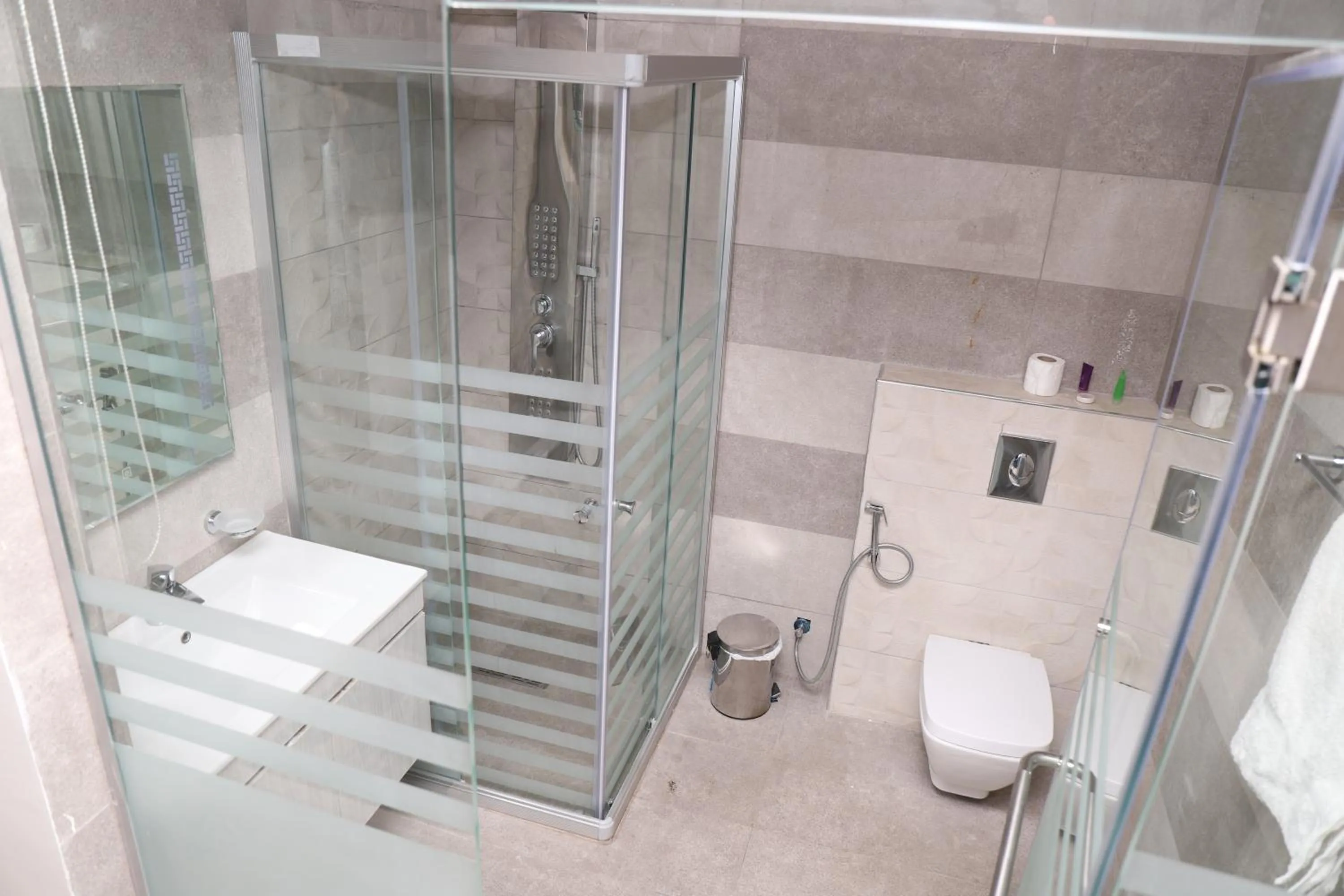 Bathroom in AlQimah Hotel Apartments