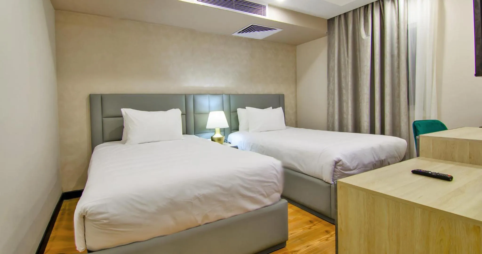 Standard Twin Room in Ocean Blue Studios