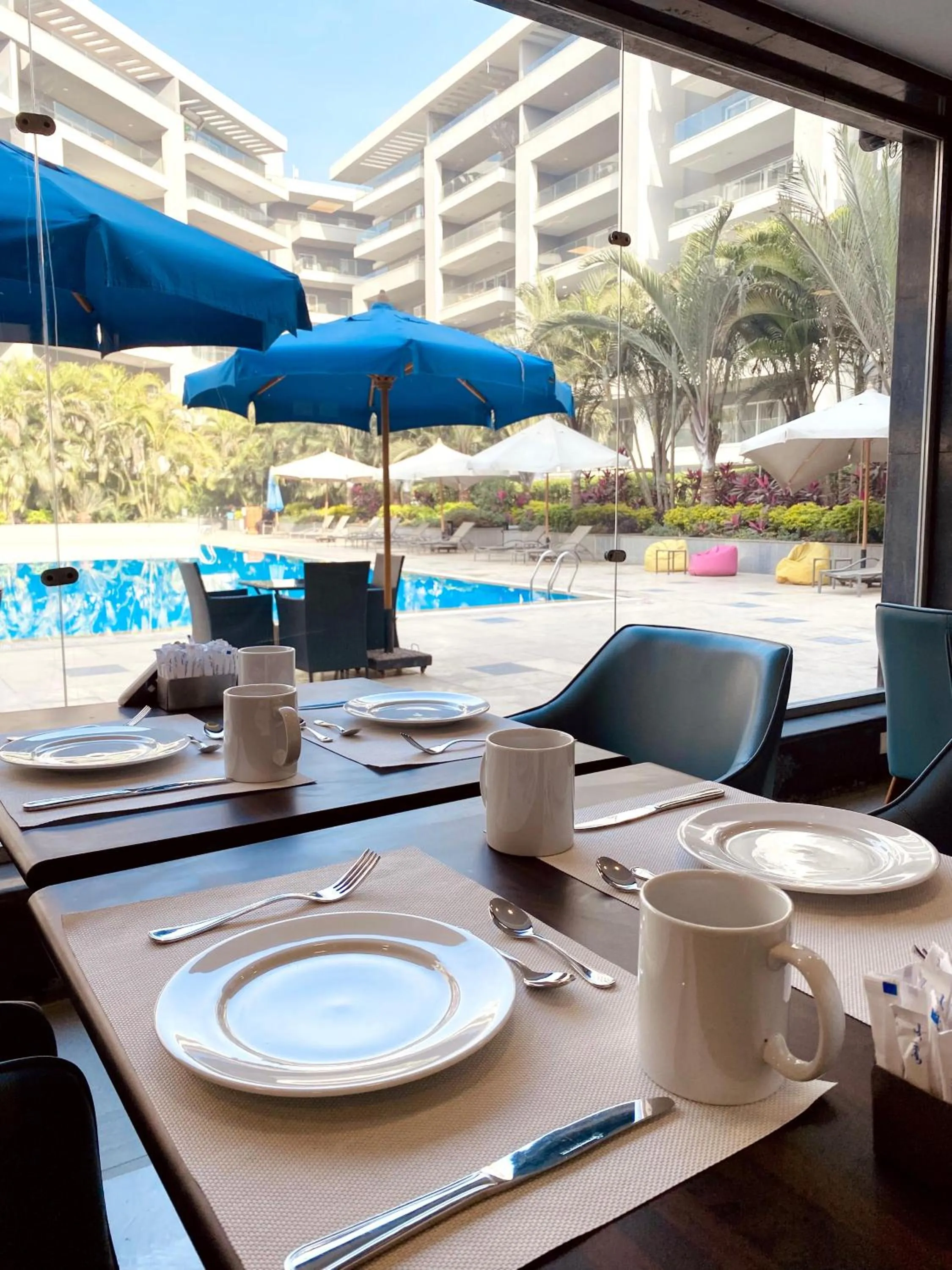 Restaurant/places to eat in Ocean Blue Studios