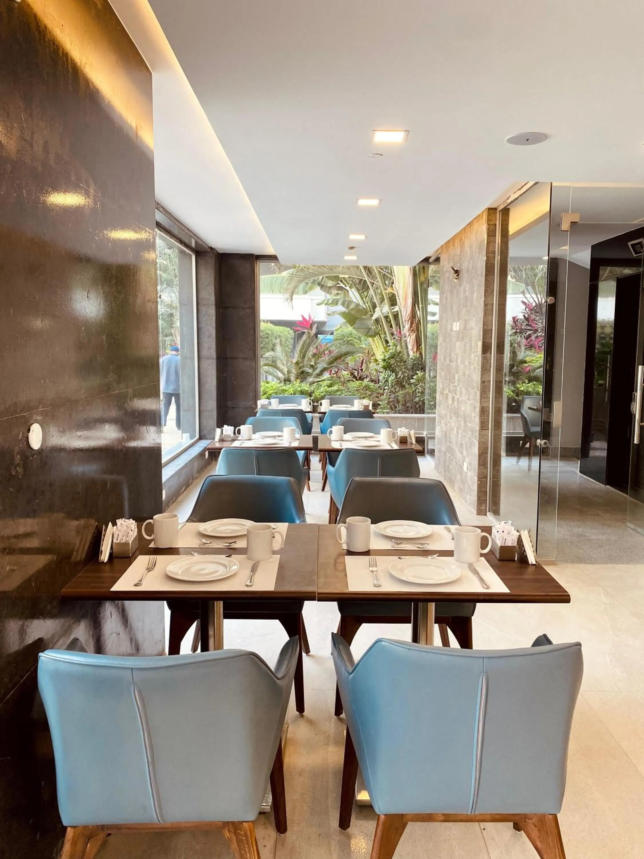 Restaurant/places to eat in Ocean Blue Studios