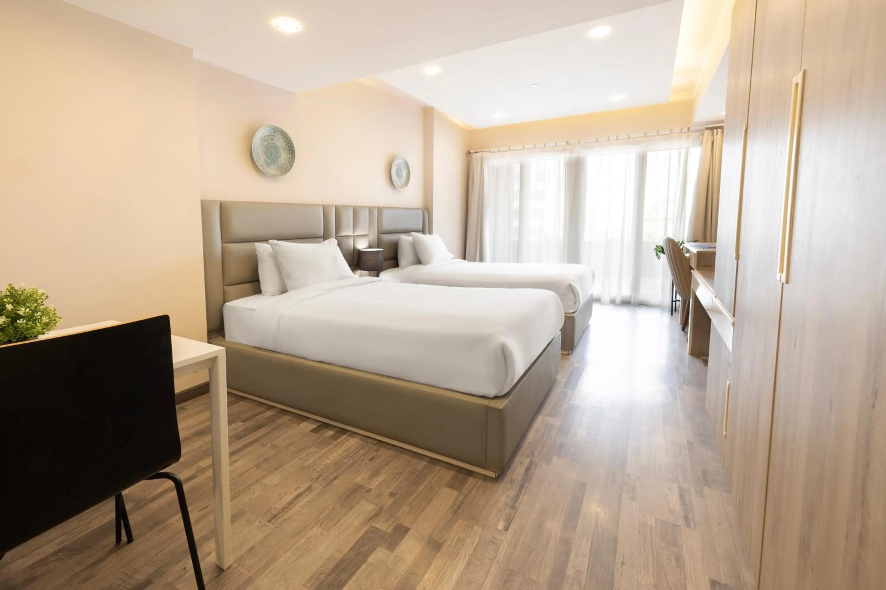 Deluxe Studio in Ocean Blue Studios