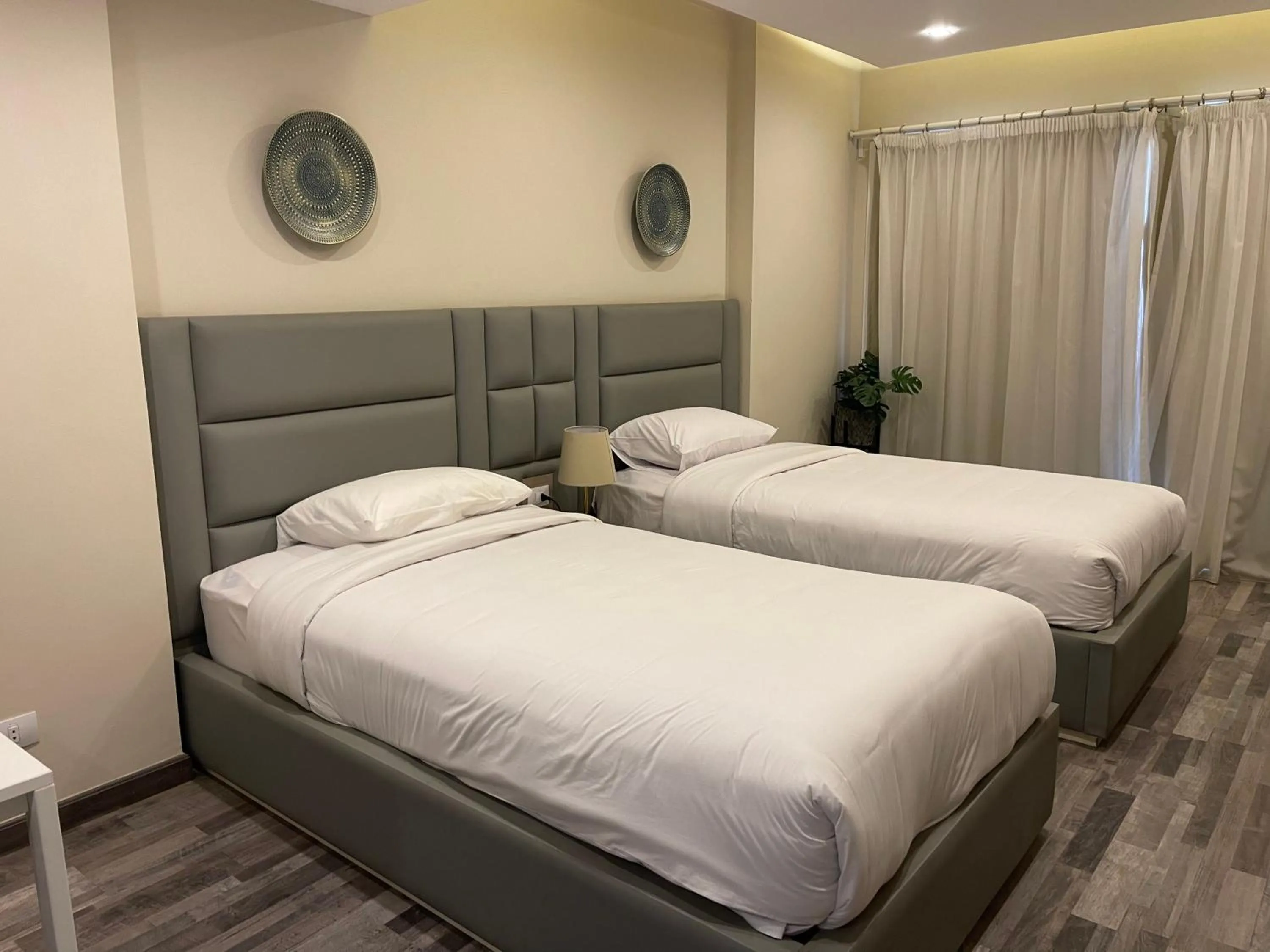 Deluxe Studio in Ocean Blue Studios