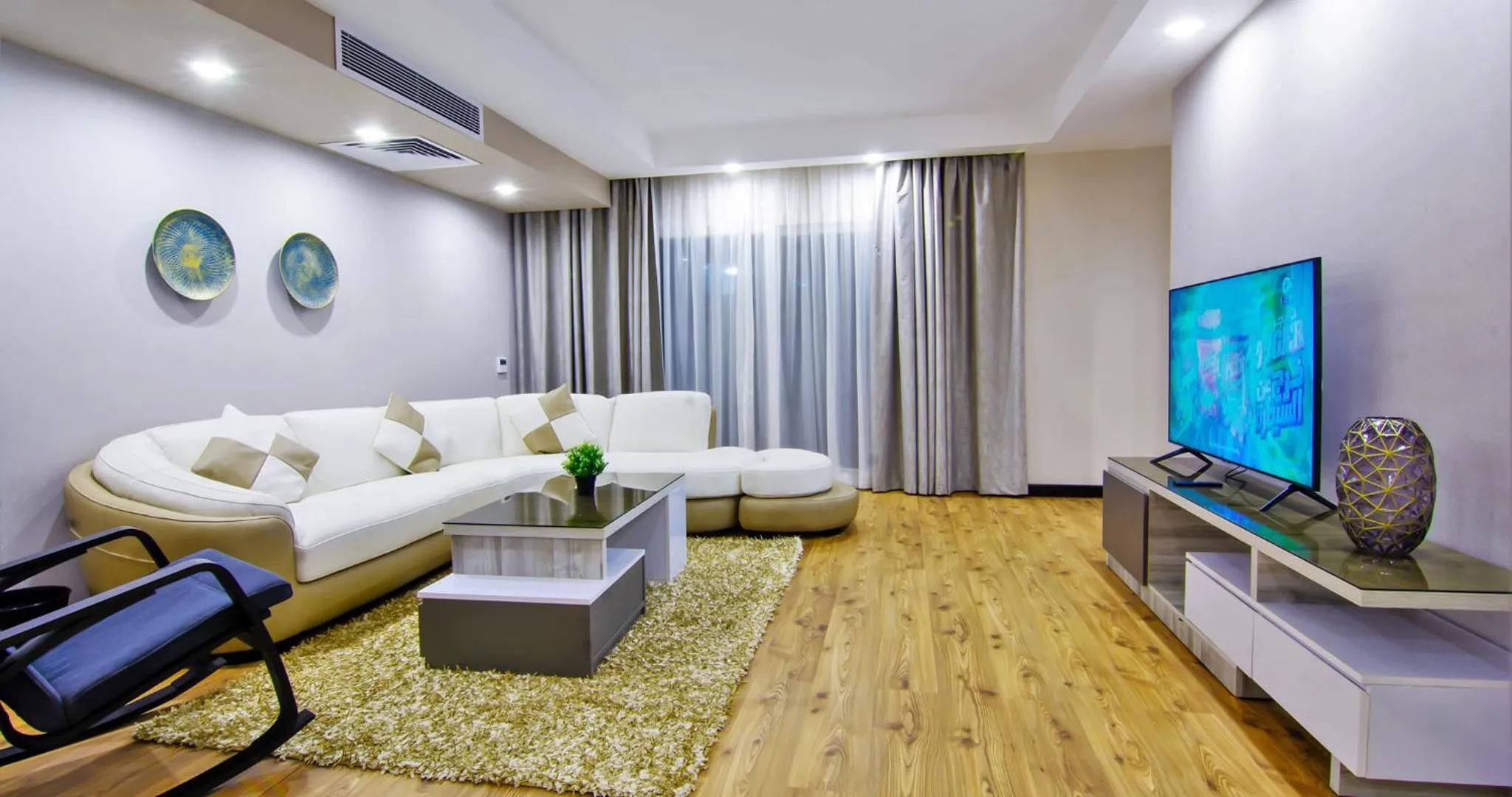 Apartment with Pool View  in Ocean Blue Studios