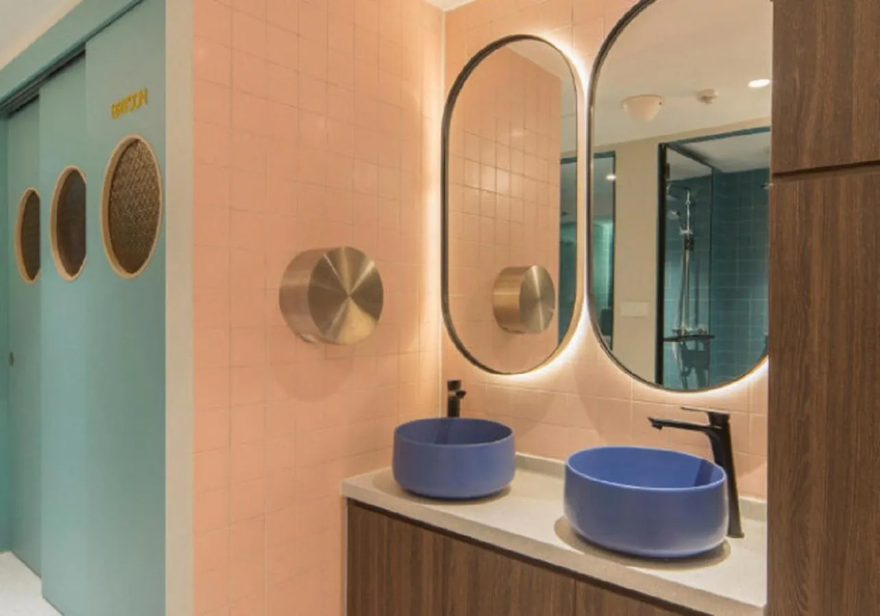 Shower in The Great Madras by Hotel Calmo