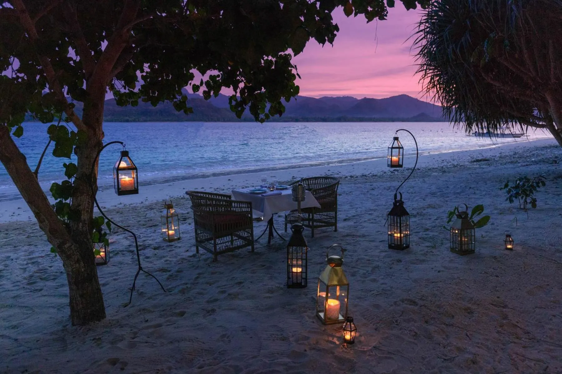 Beach in Amahelia Luxury Resort & Restaurant - Gili Asahan