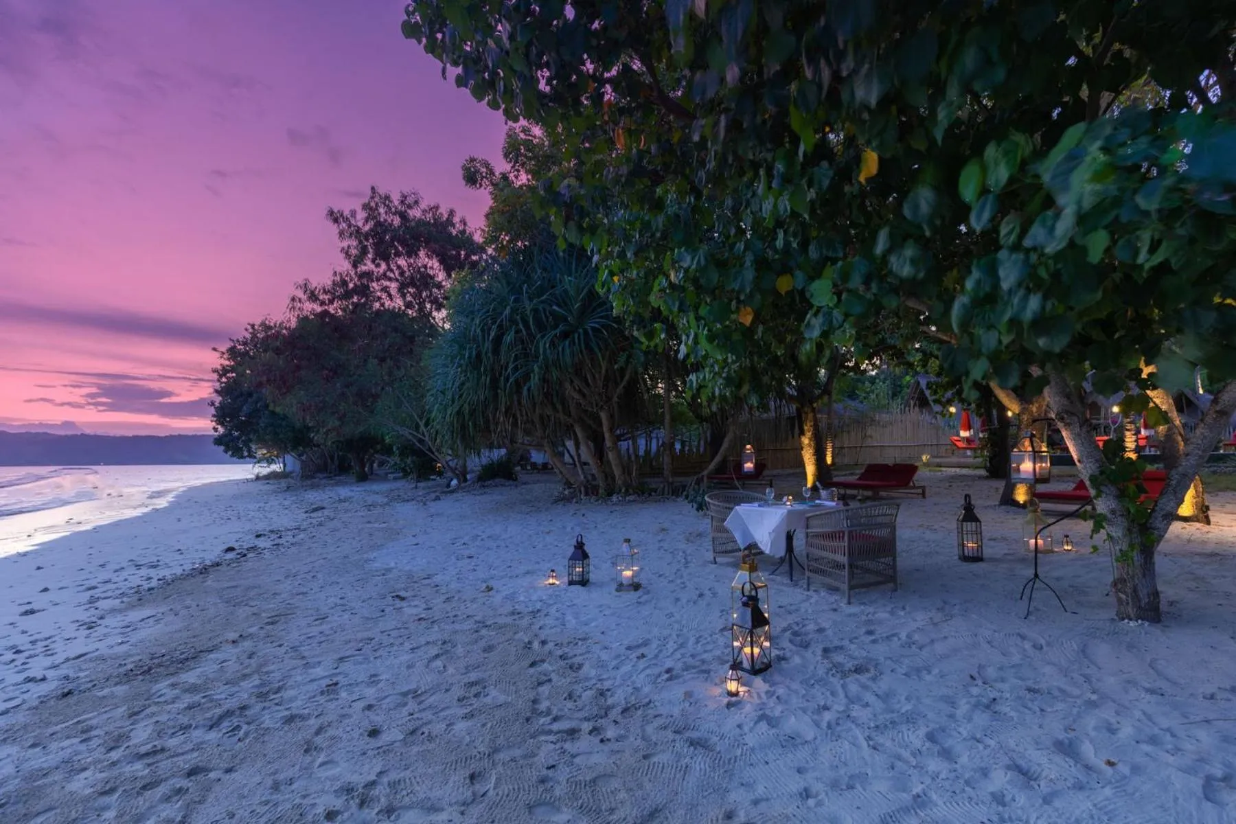 Beach in Amahelia Luxury Resort & Restaurant - Gili Asahan
