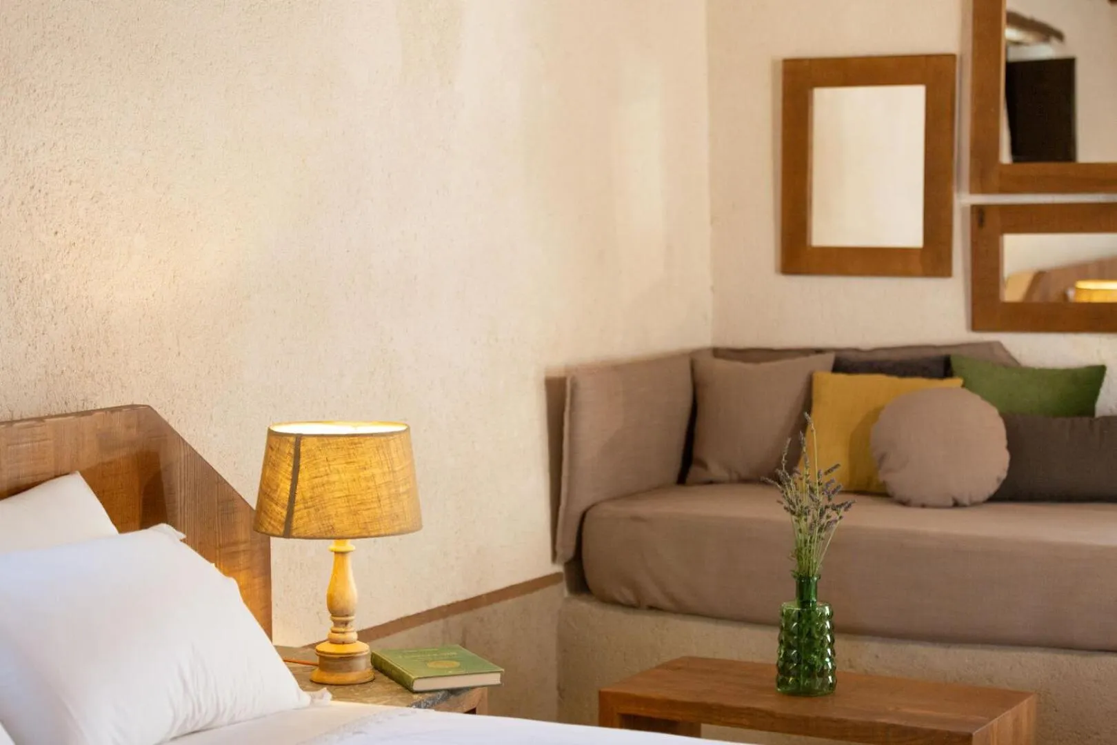 Living room, Bed in Borgo delle Pietre