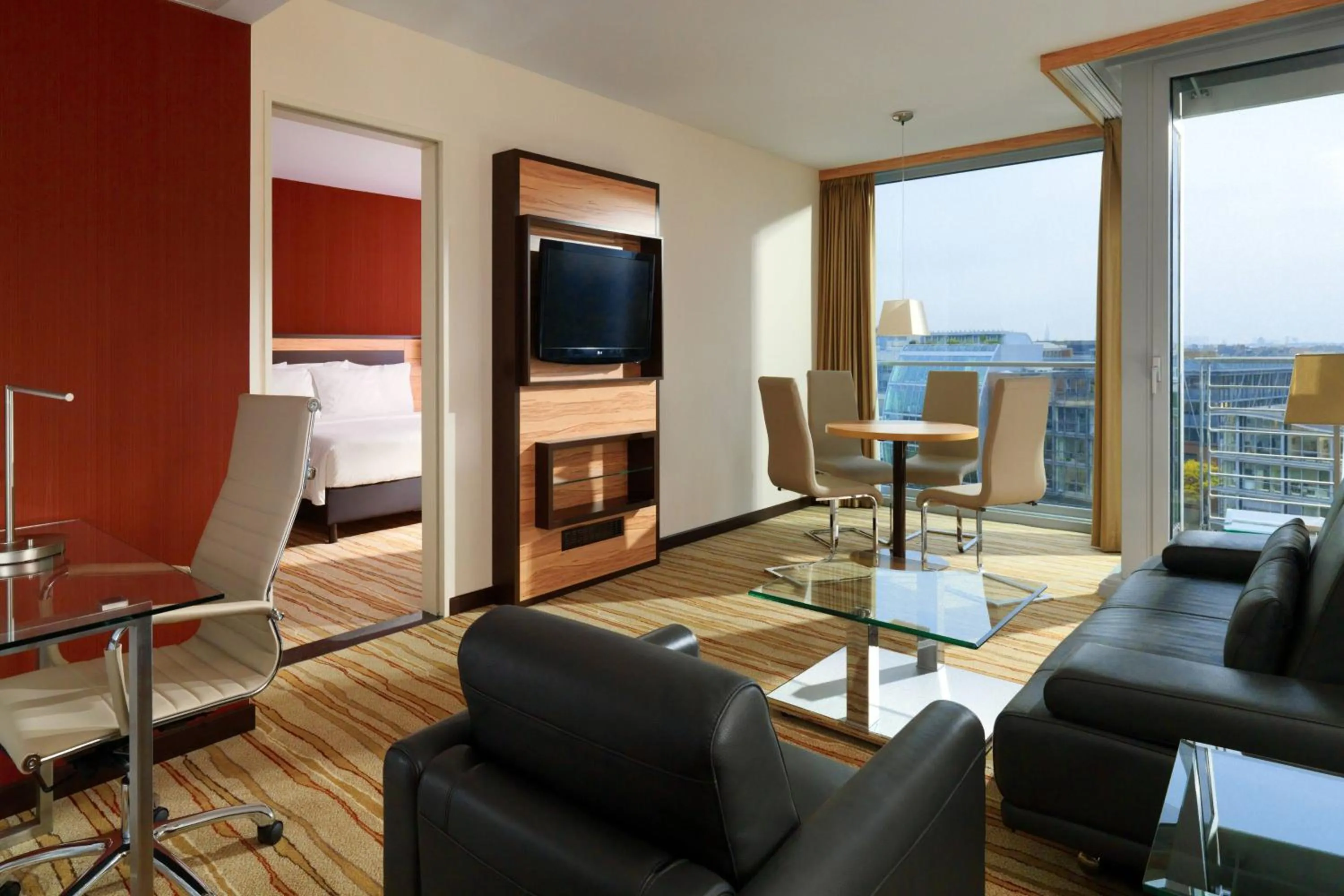 Photo of the whole room in Courtyard by Marriott Duesseldorf Hafen