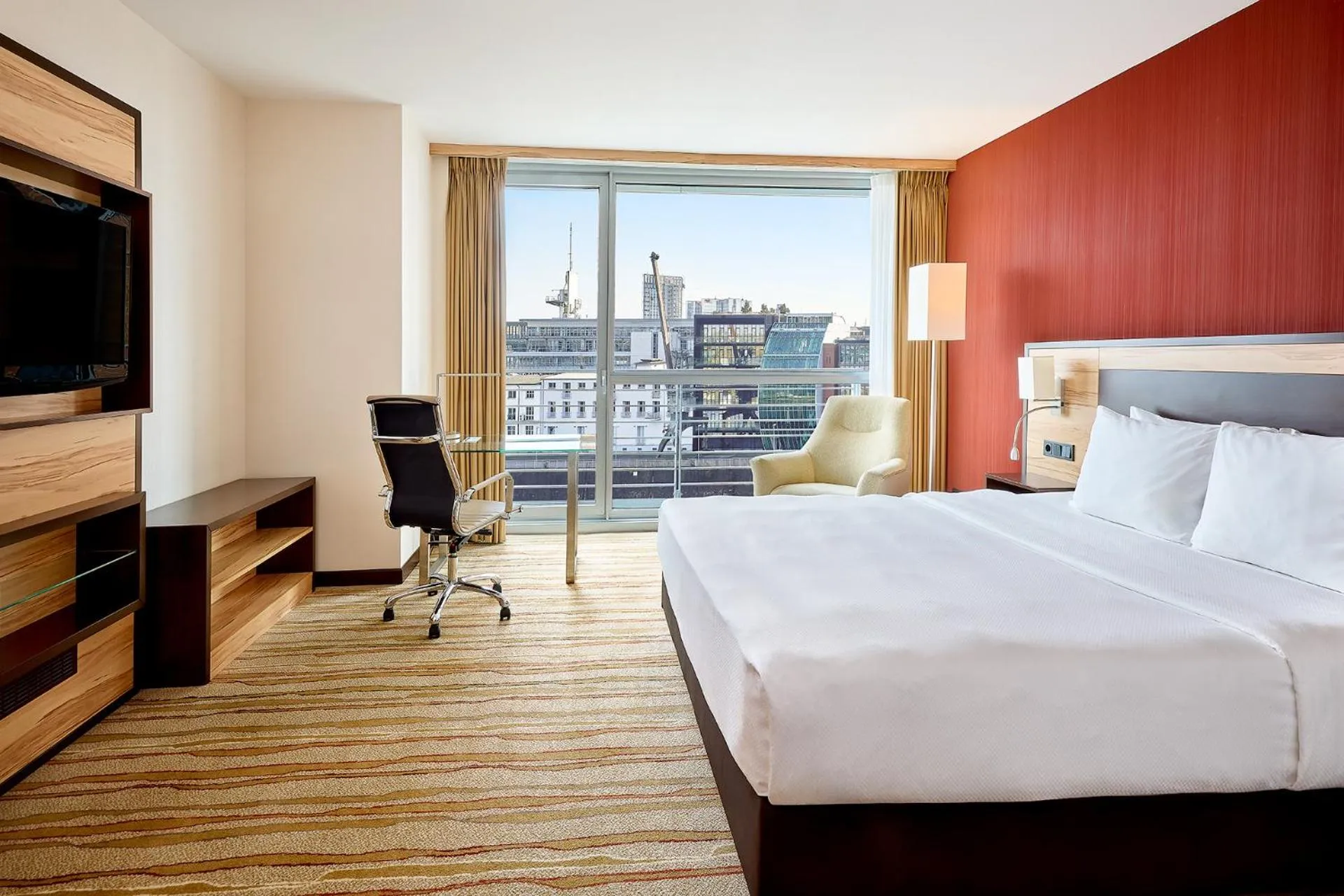 Bed in Courtyard by Marriott Duesseldorf Hafen