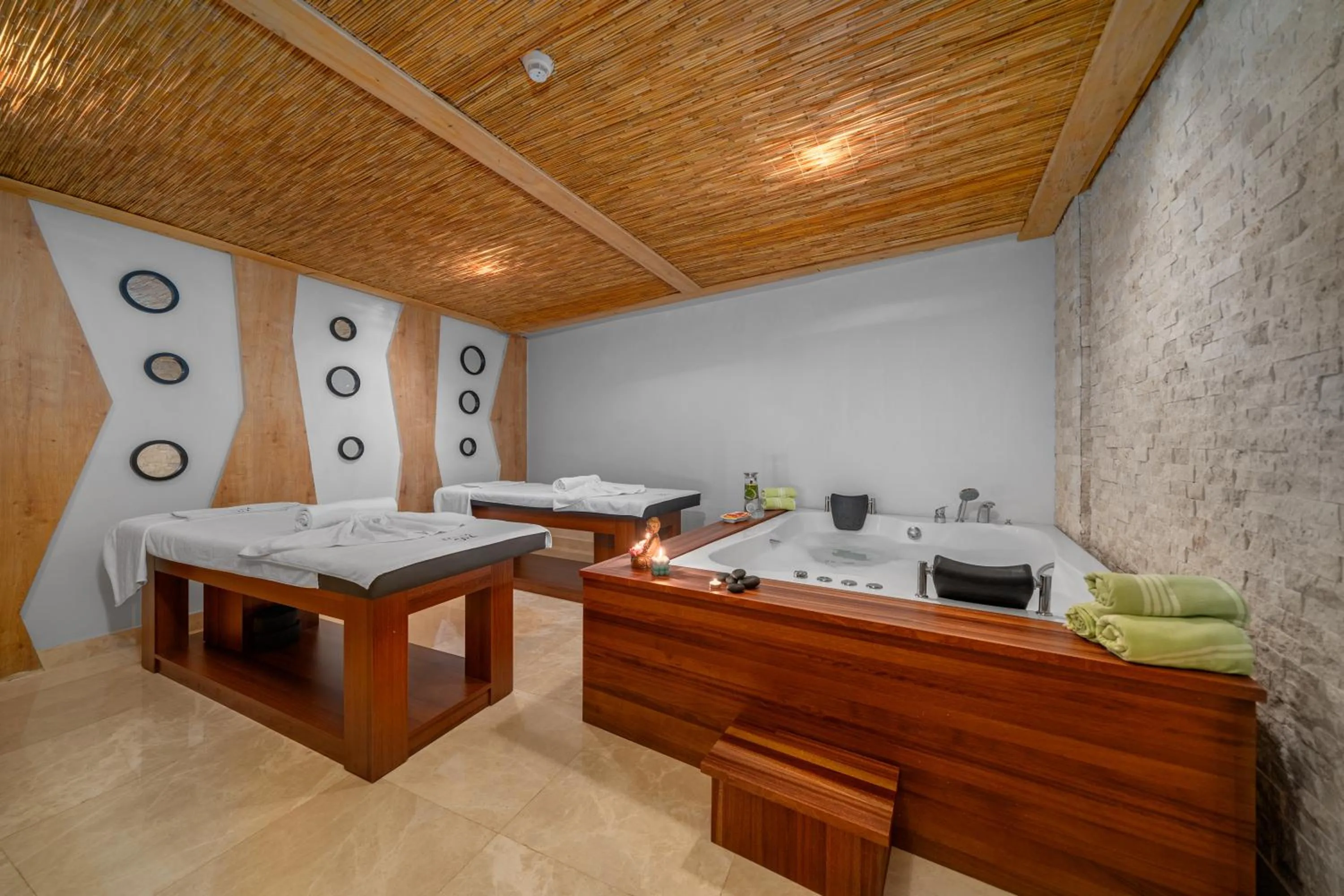 Massage in Melisa Boutique Hotel & Spa