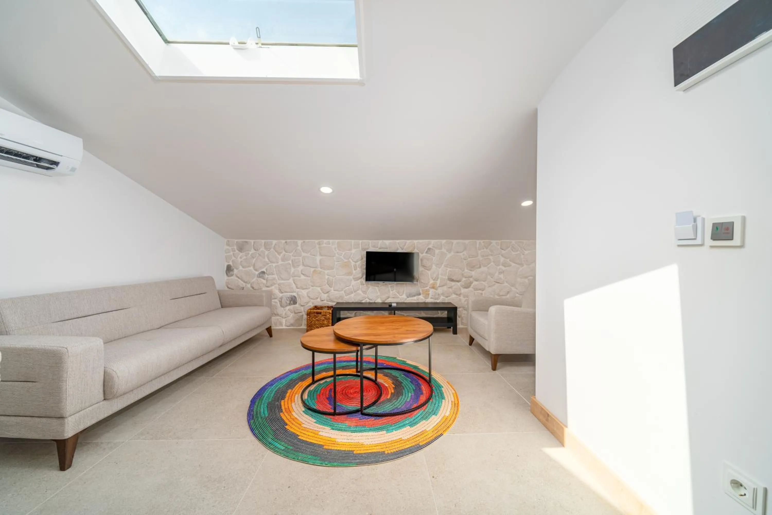 TV and multimedia in Melisa Boutique Hotel & Spa