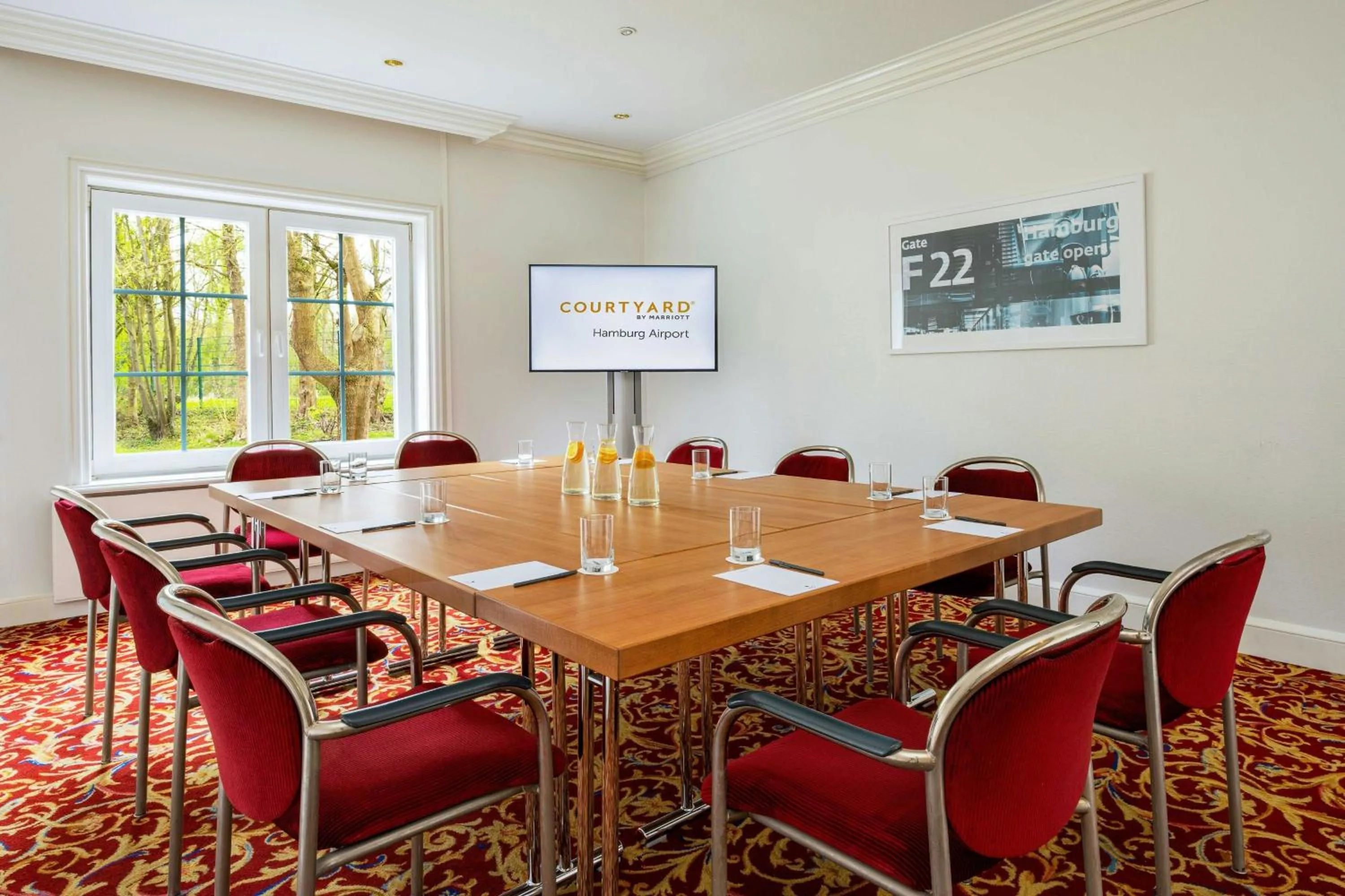 Meeting/conference room in Courtyard by Marriott Hamburg Airport