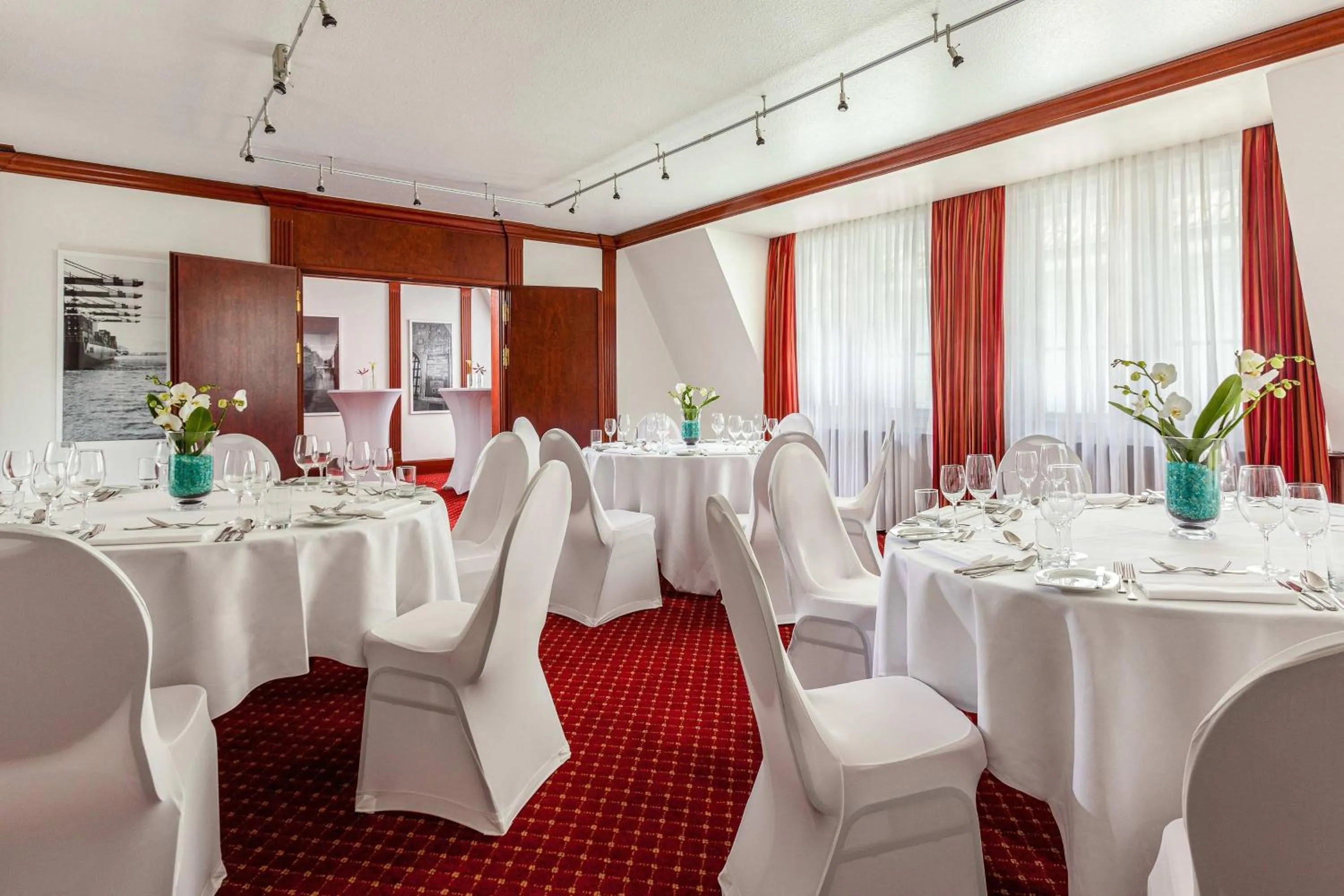 Meeting/conference room in Courtyard by Marriott Hamburg Airport