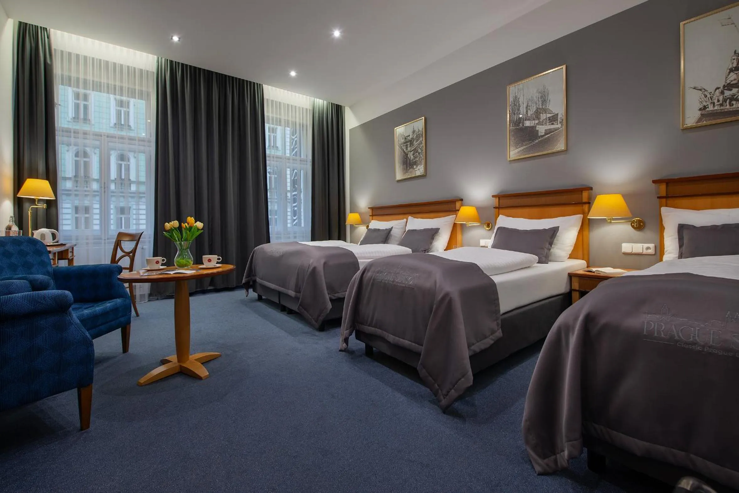 Bed in Prague Season Hotel