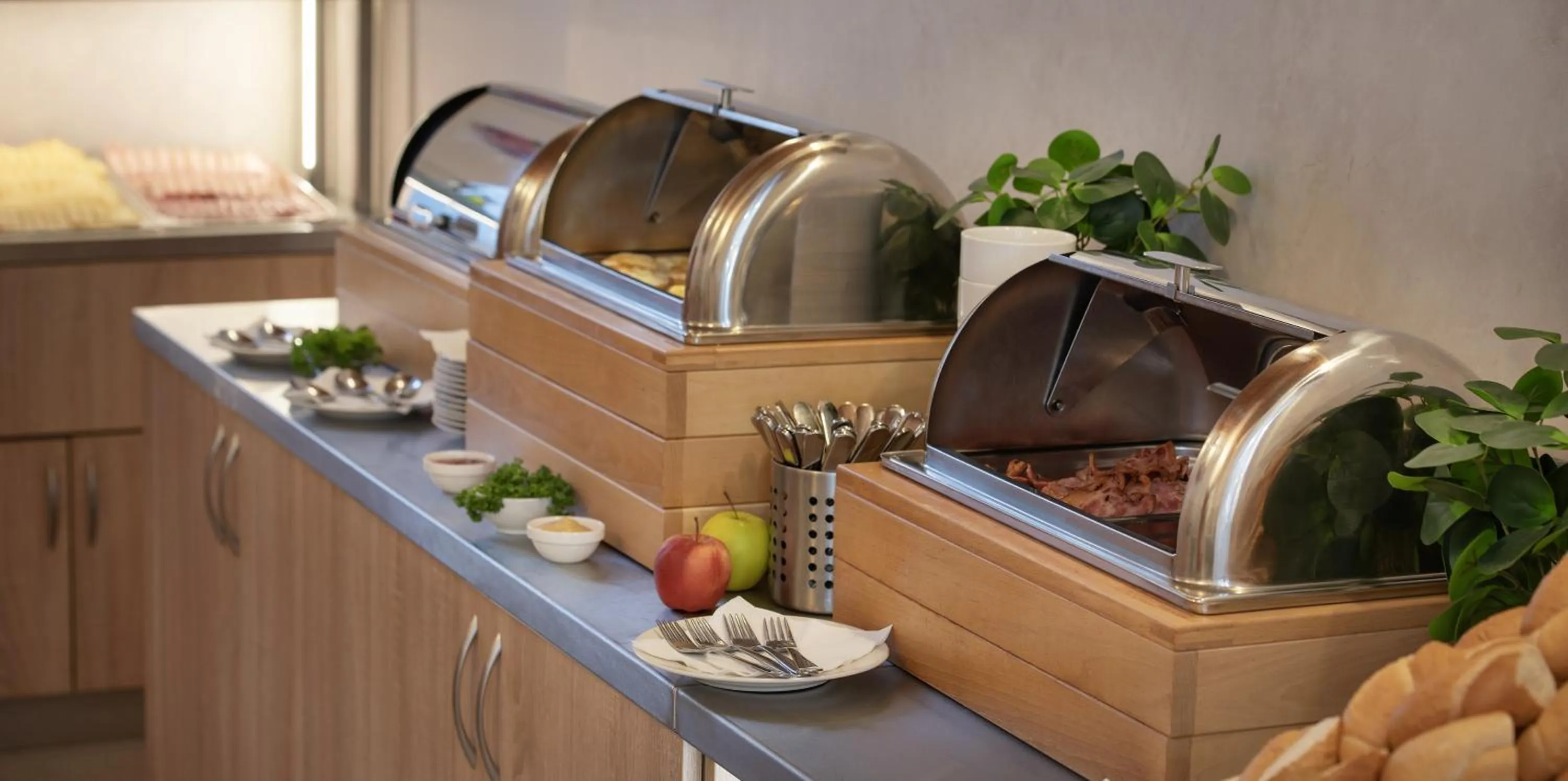 Food and drinks in Prague Season Hotel