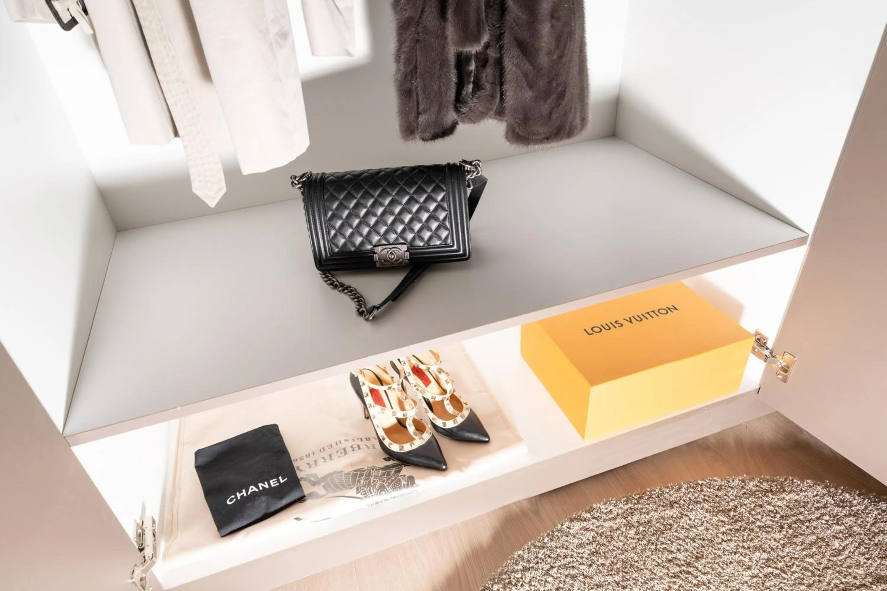 Decorative detail in Premium Apartments with balcony