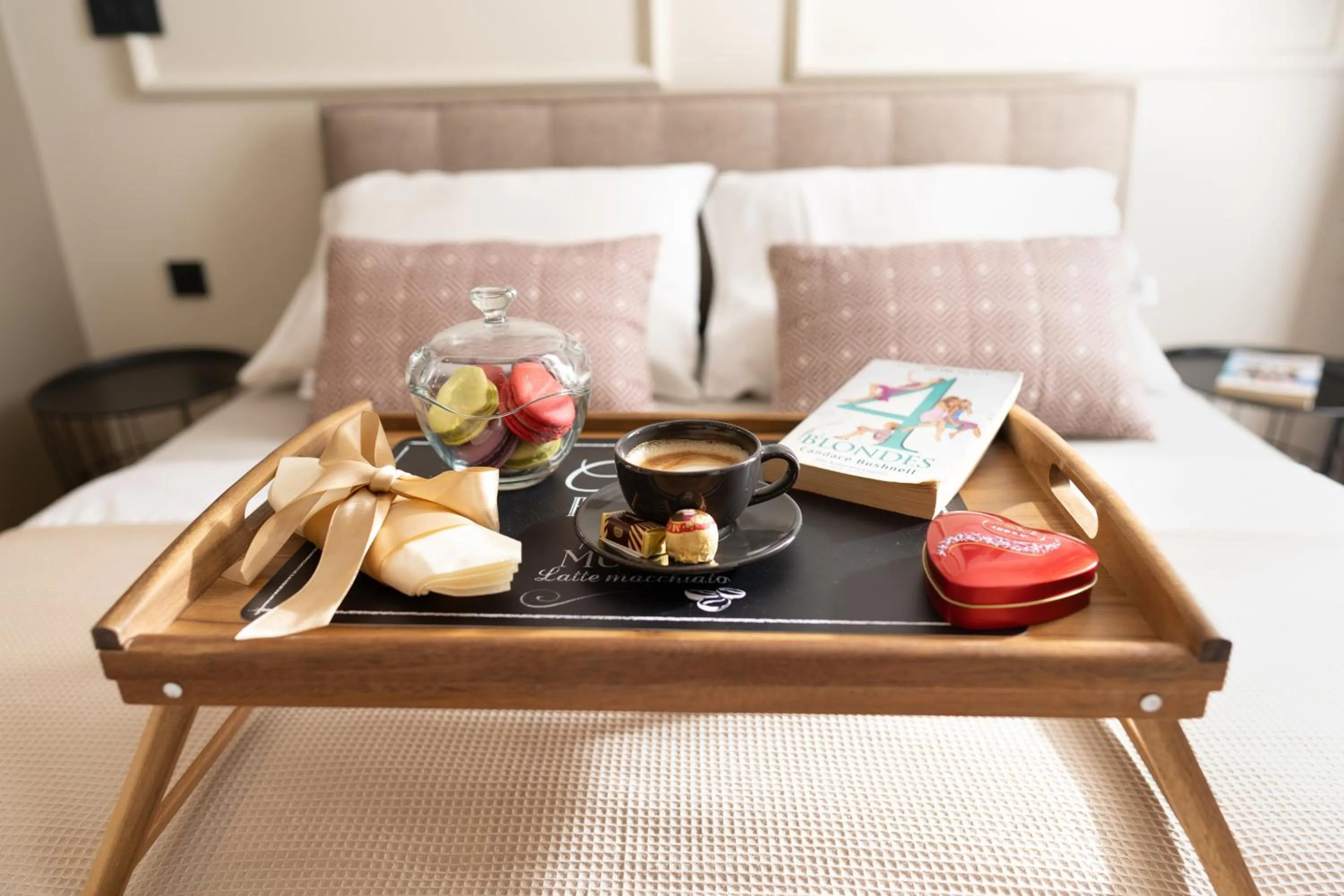 Decorative detail, Bed in Premium Apartments with balcony