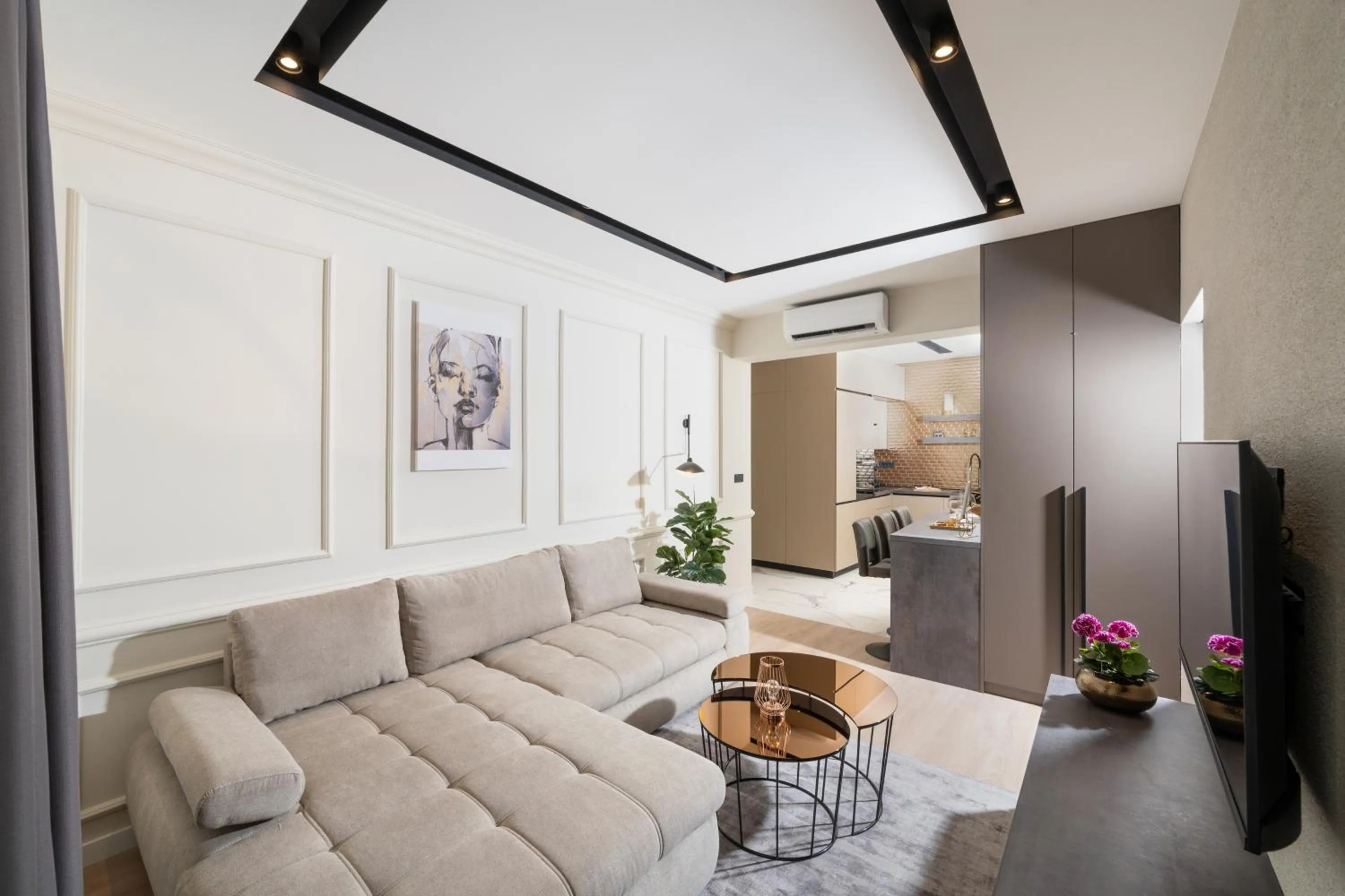 TV and multimedia in Premium Apartments with balcony