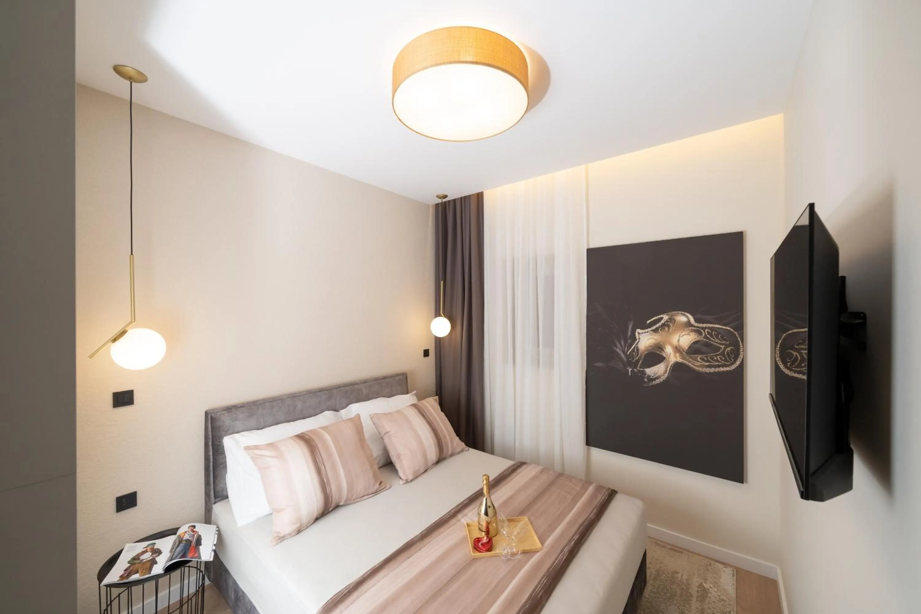 Bed in Premium Apartments with balcony