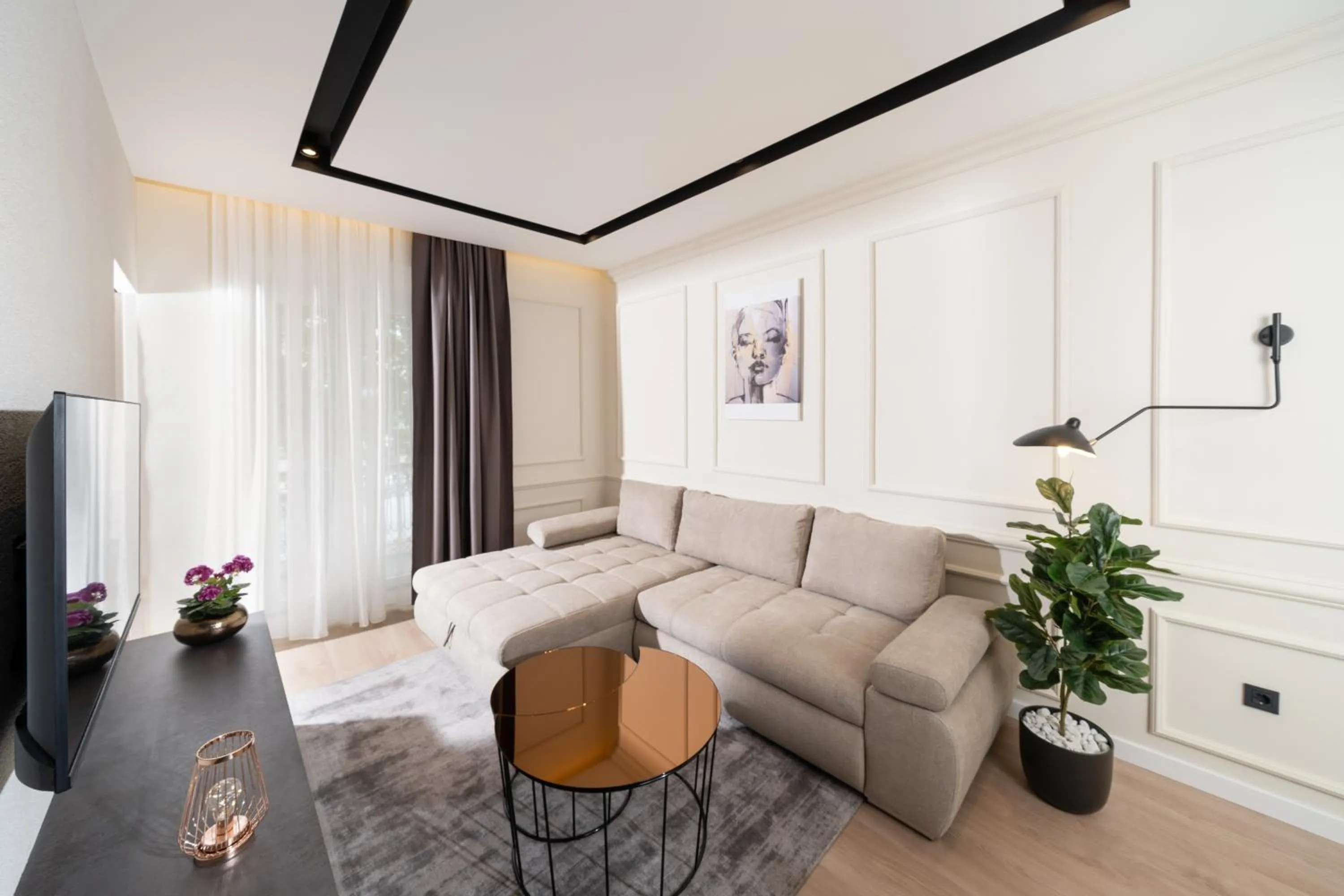 TV and multimedia in Premium Apartments with balcony