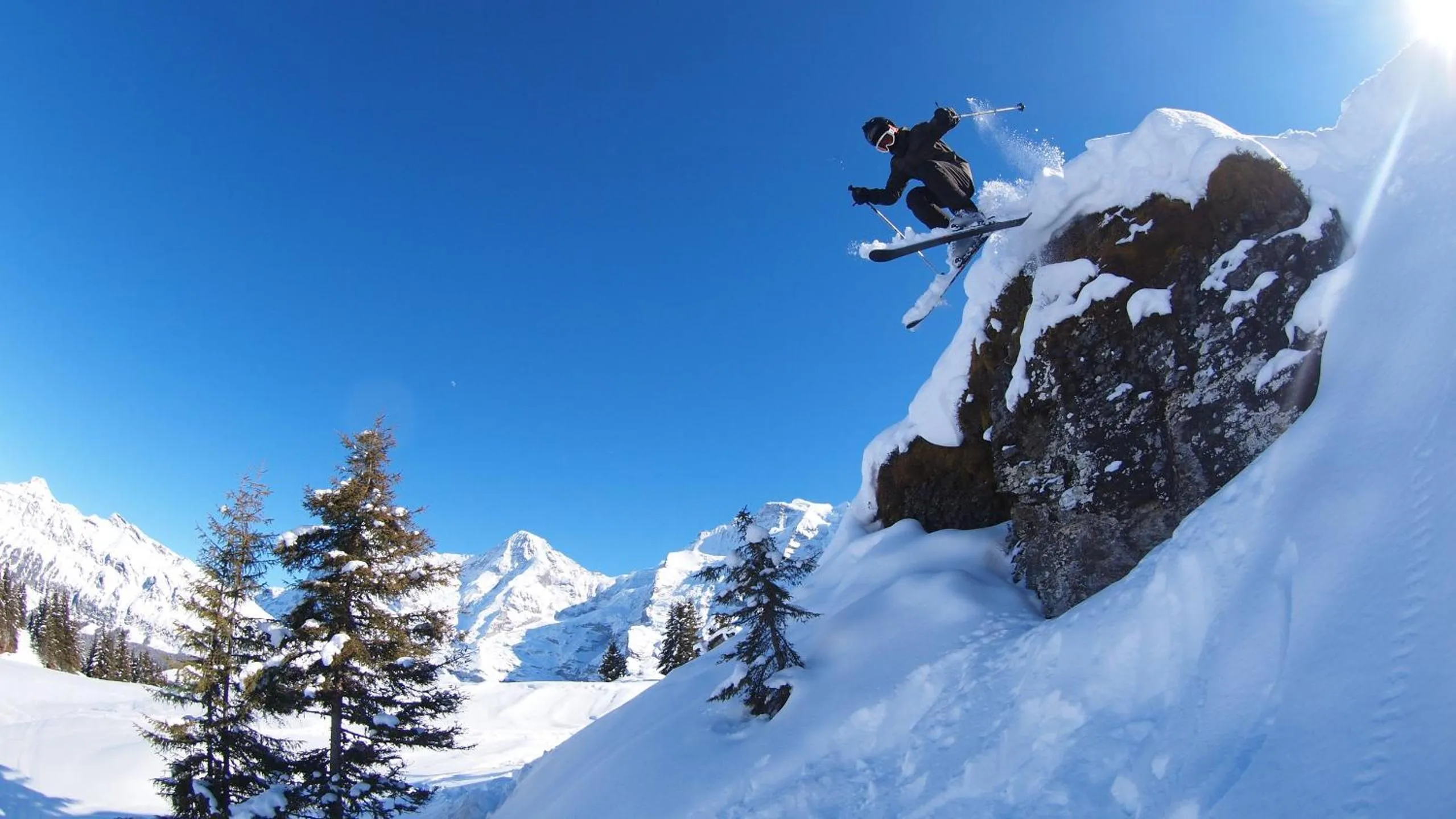 Skiing in Hotel Alpina
