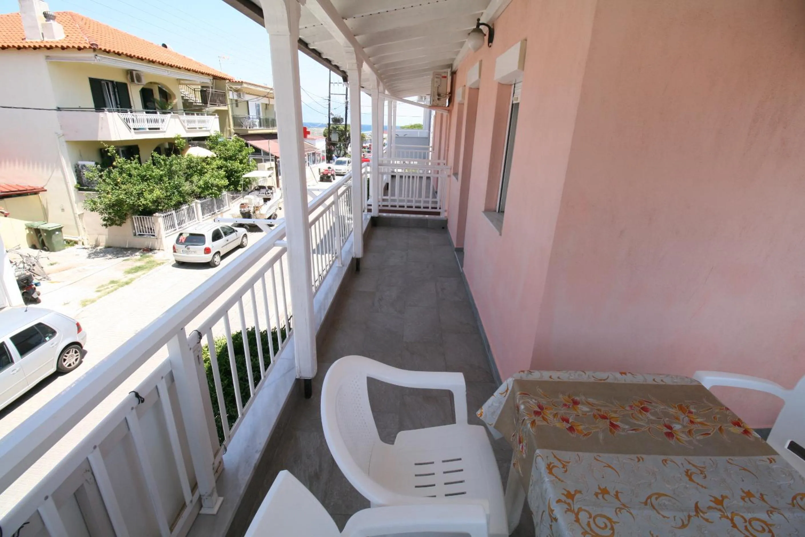 Balcony/Terrace in SARTI CENTER studios